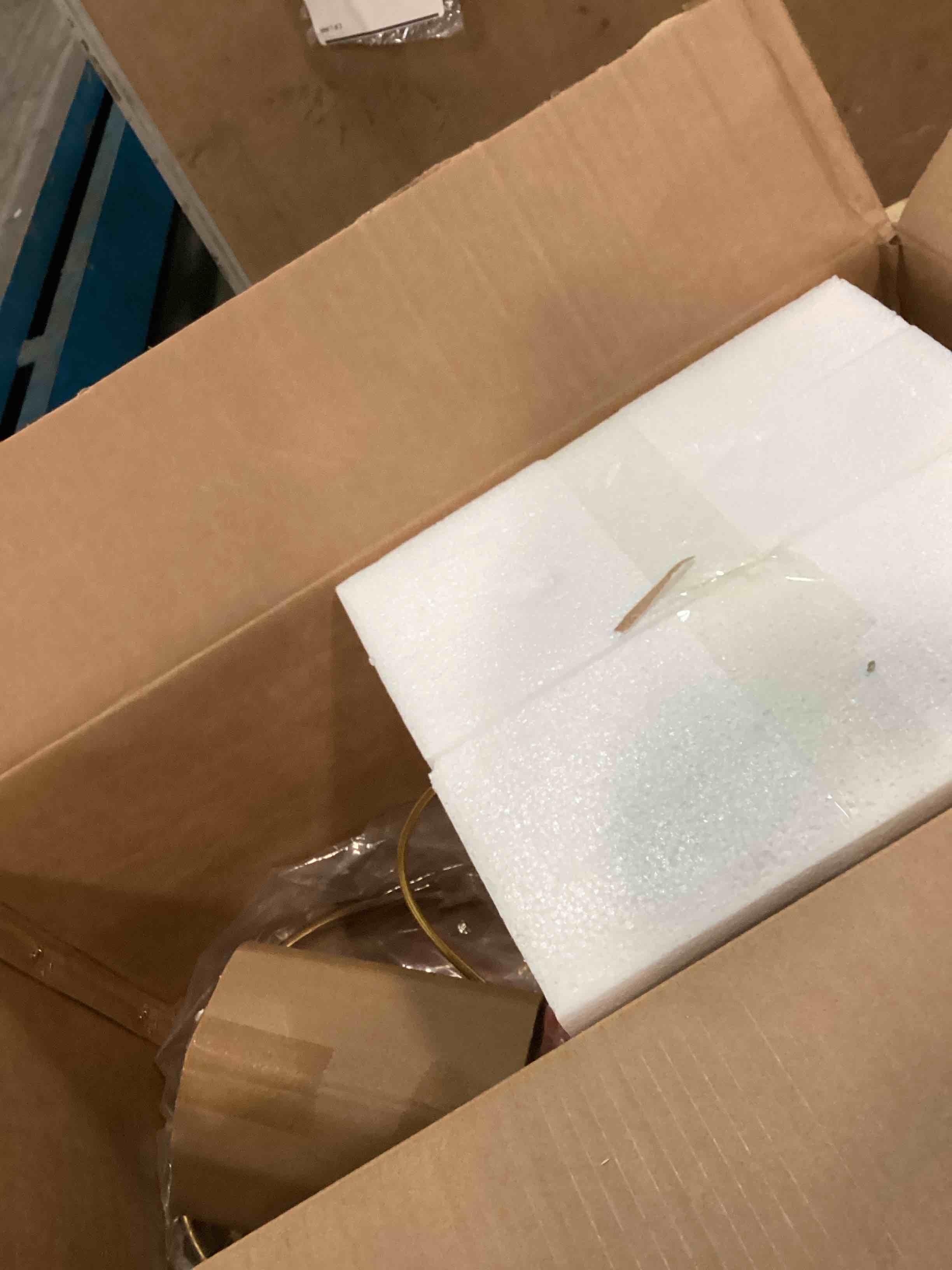https://s3.amazonaws.com/lotting-images-prod/bidfta/PPE3439110_1749295460099.jpeg