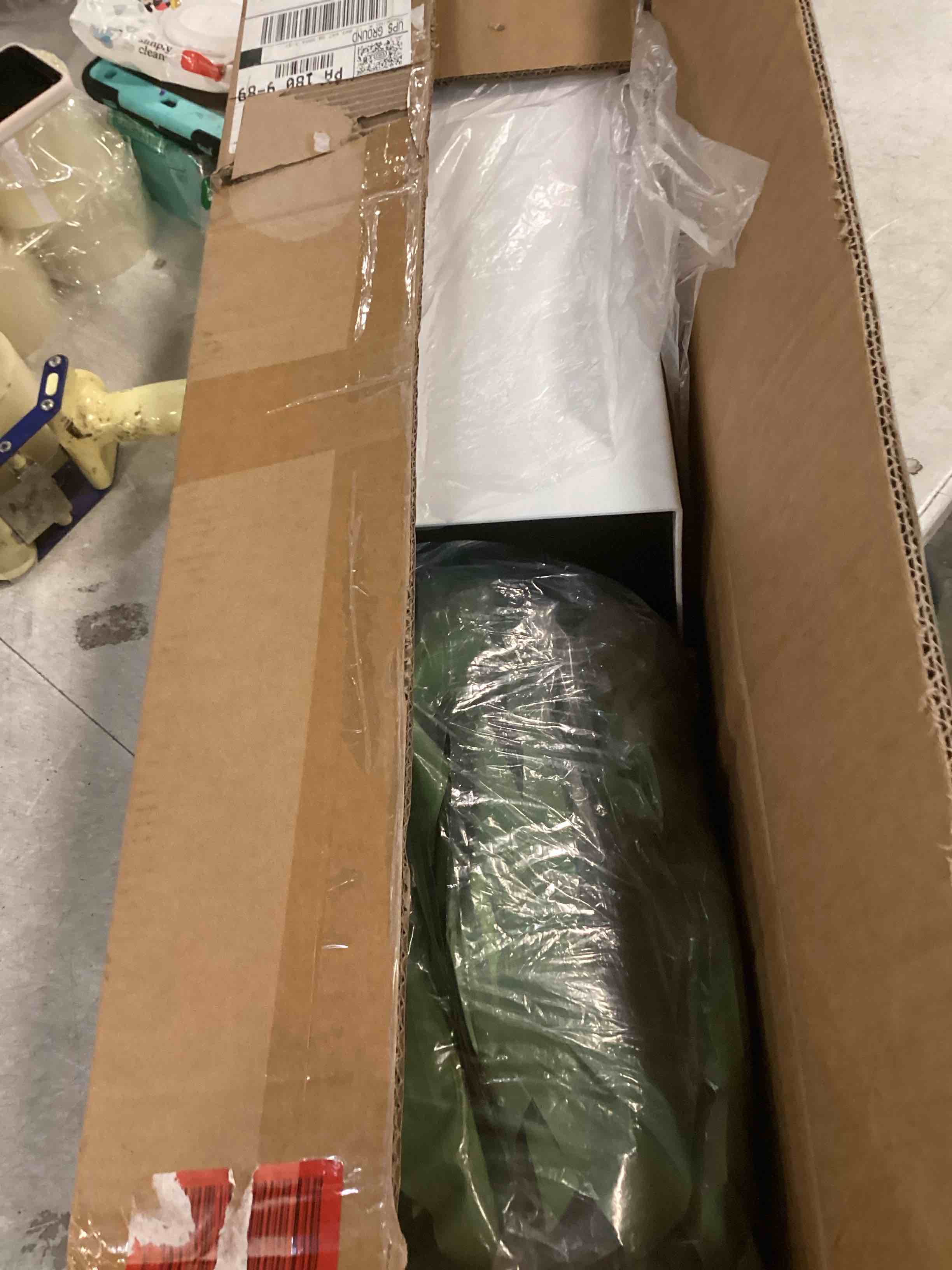 https://s3.amazonaws.com/lotting-images-prod/bidfta/PPE3440250_1749494854054.jpeg