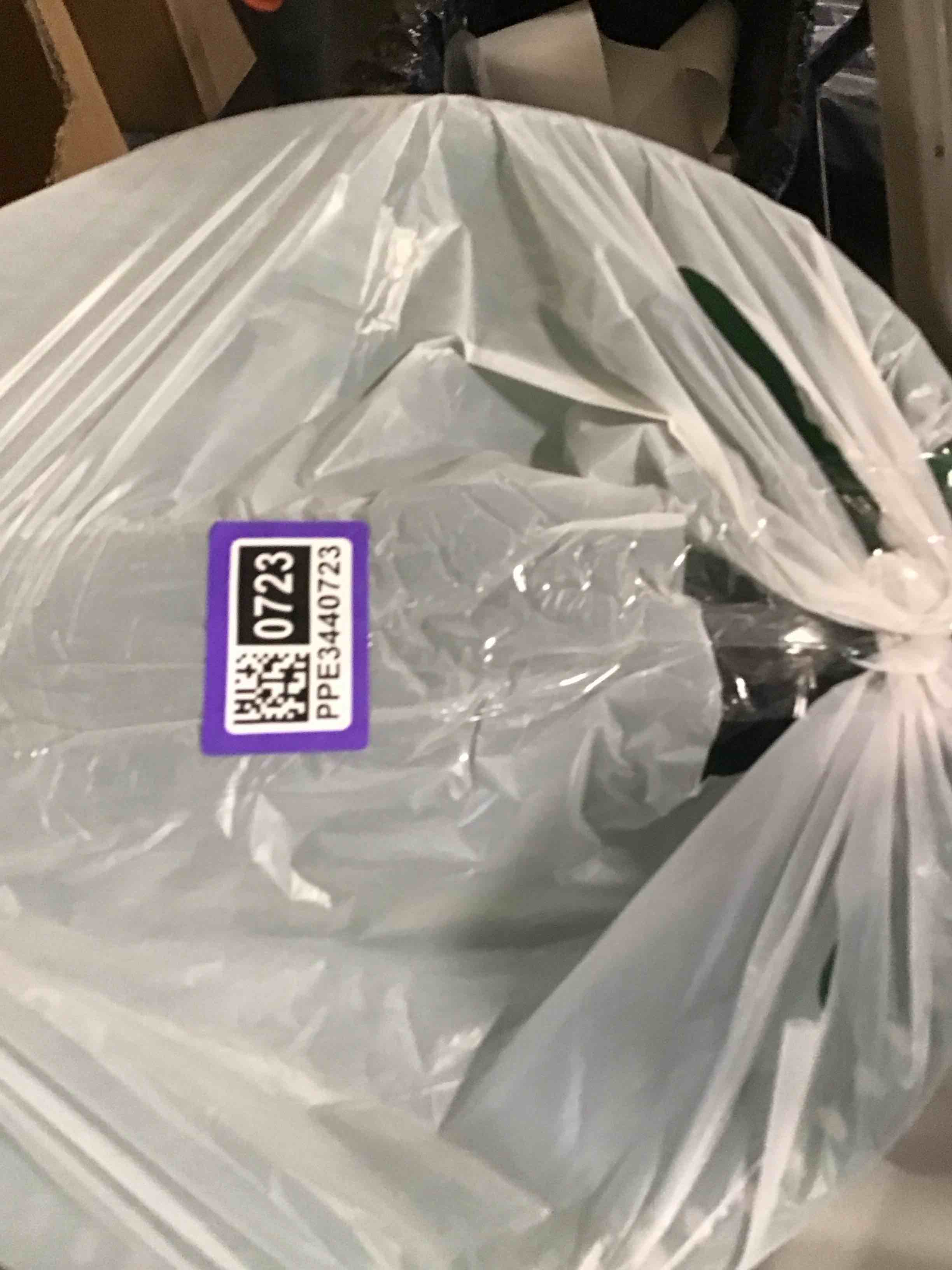 https://s3.amazonaws.com/lotting-images-prod/bidfta/PPE3440723_1749652959371.jpeg