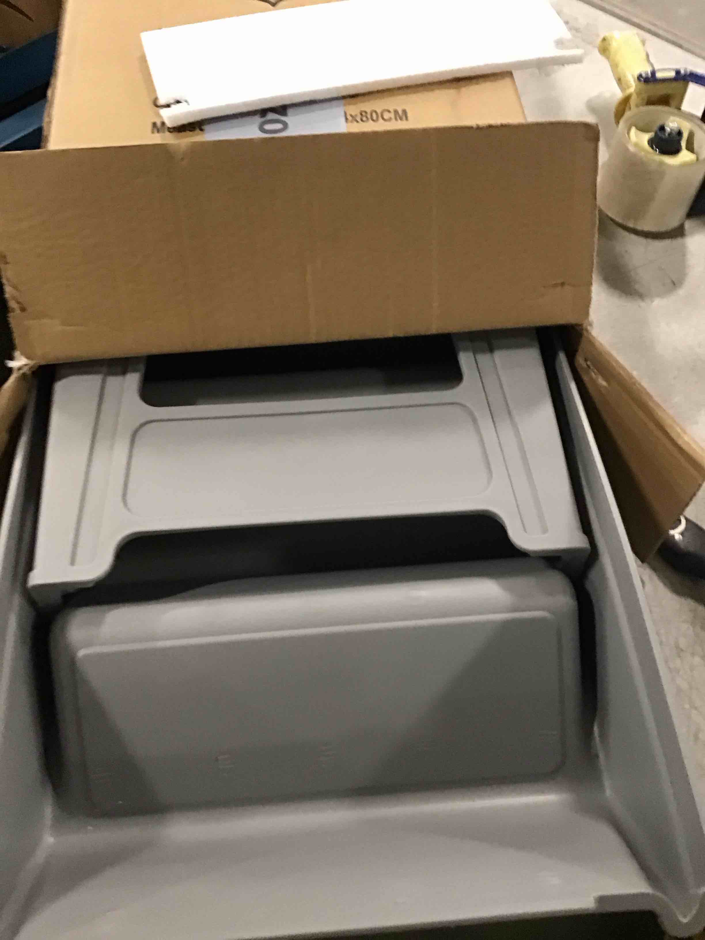 https://s3.amazonaws.com/lotting-images-prod/bidfta/PPE3441265_1749901821026.jpeg