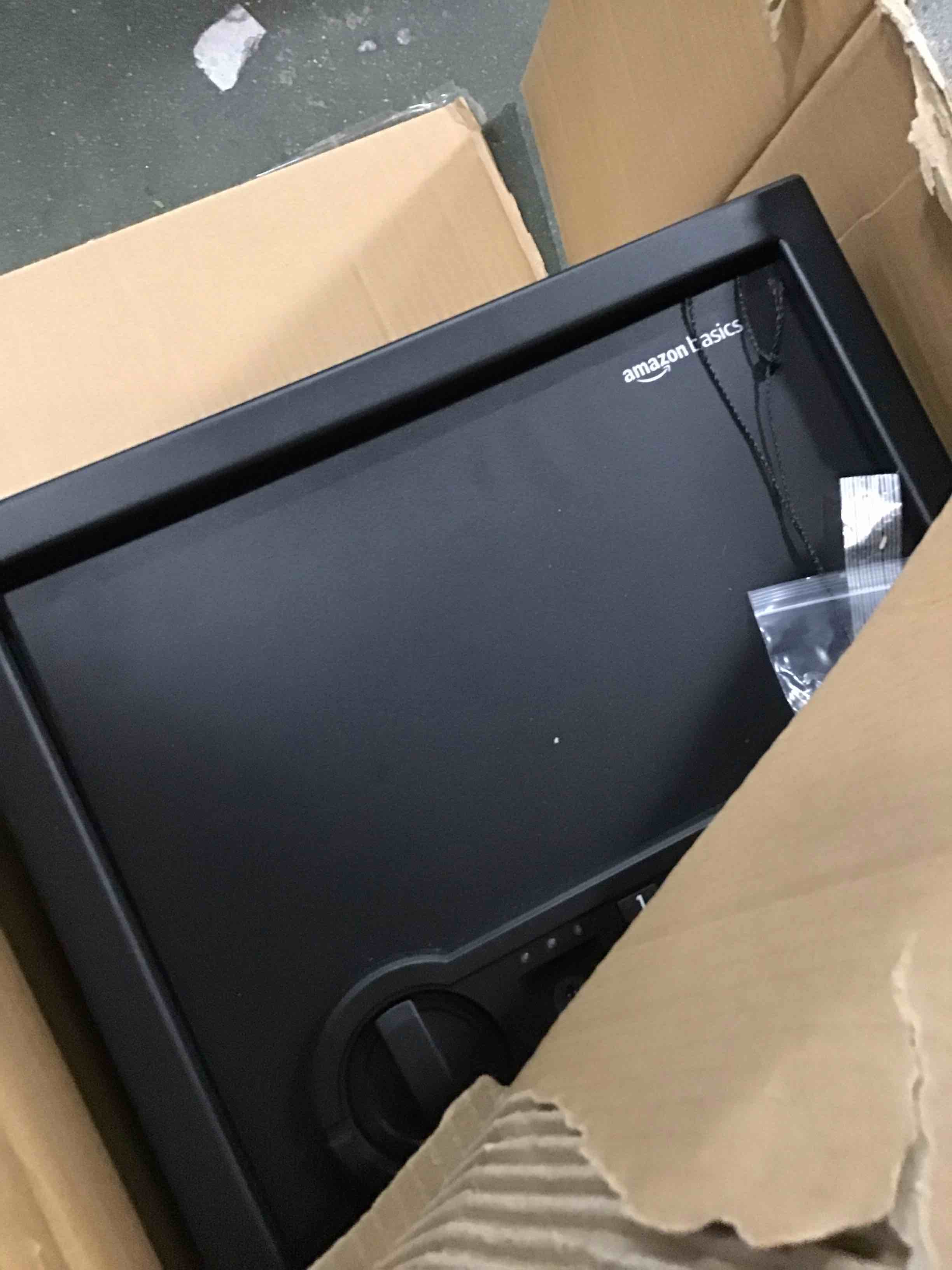https://s3.amazonaws.com/lotting-images-prod/bidfta/PPE3441316_1749908935410.jpeg
