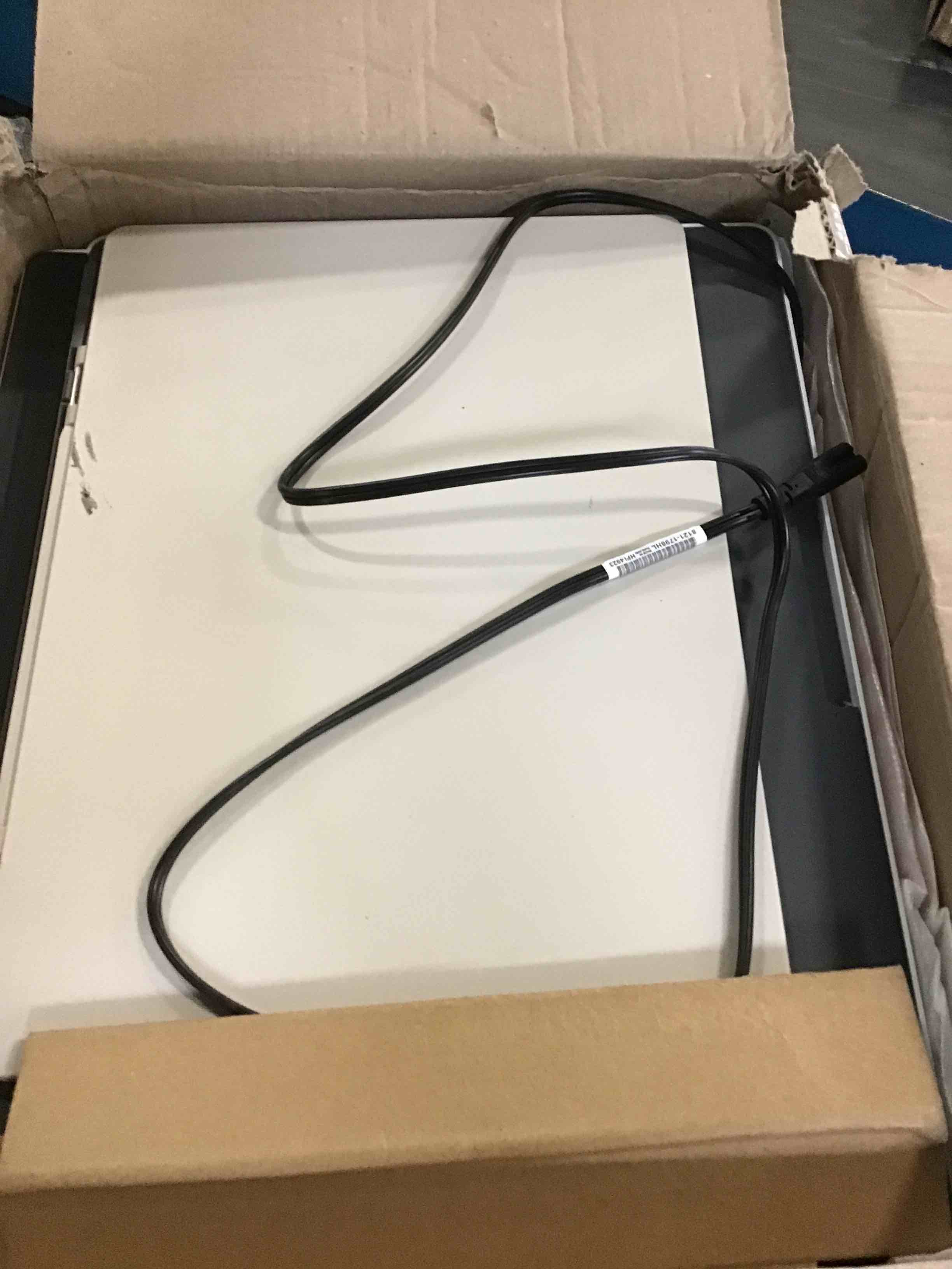 https://s3.amazonaws.com/lotting-images-prod/bidfta/PPE3441427_1749927689261.jpeg