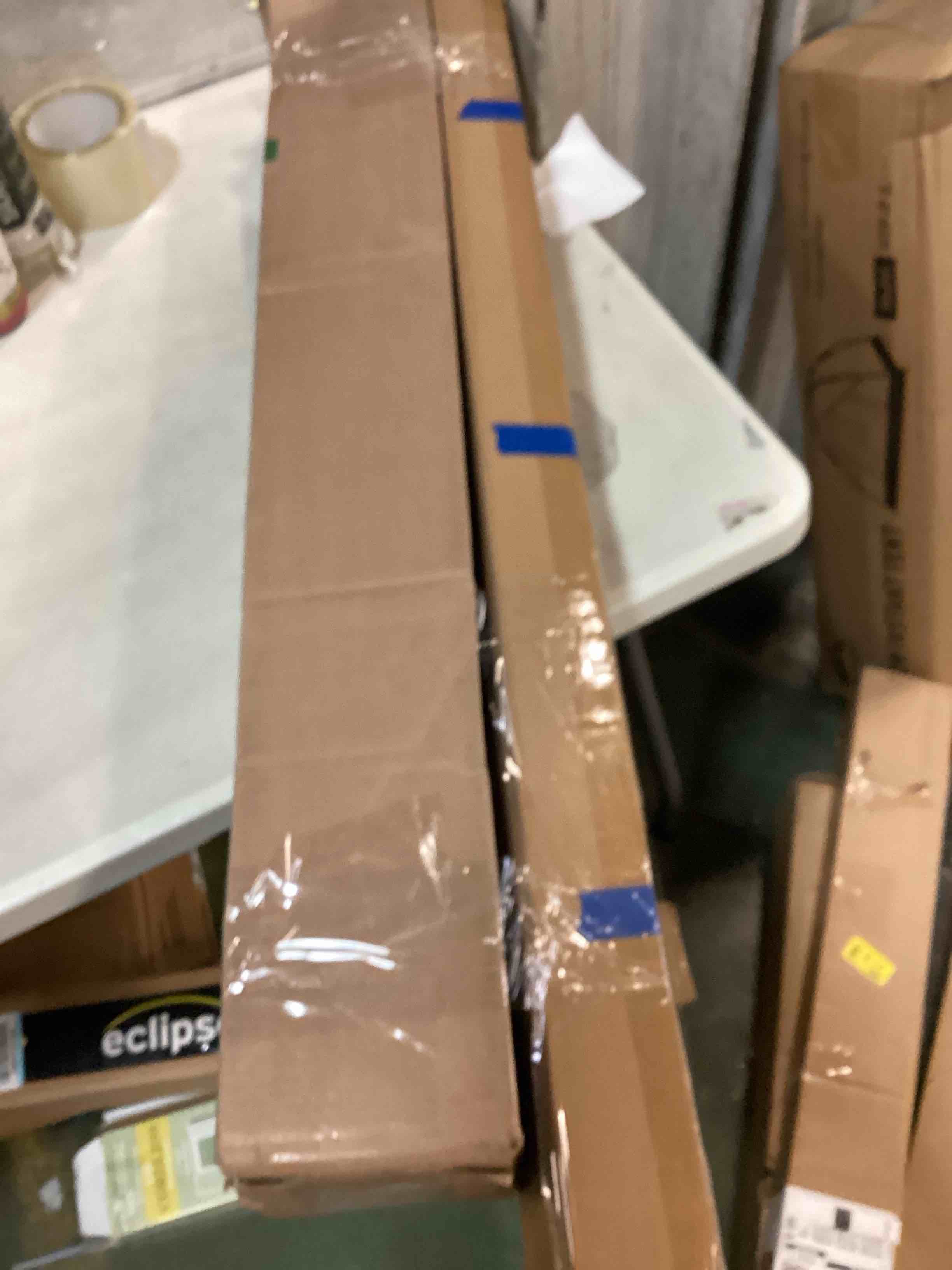 https://s3.amazonaws.com/lotting-images-prod/bidfta/PPE3441843_1750257453105.jpeg