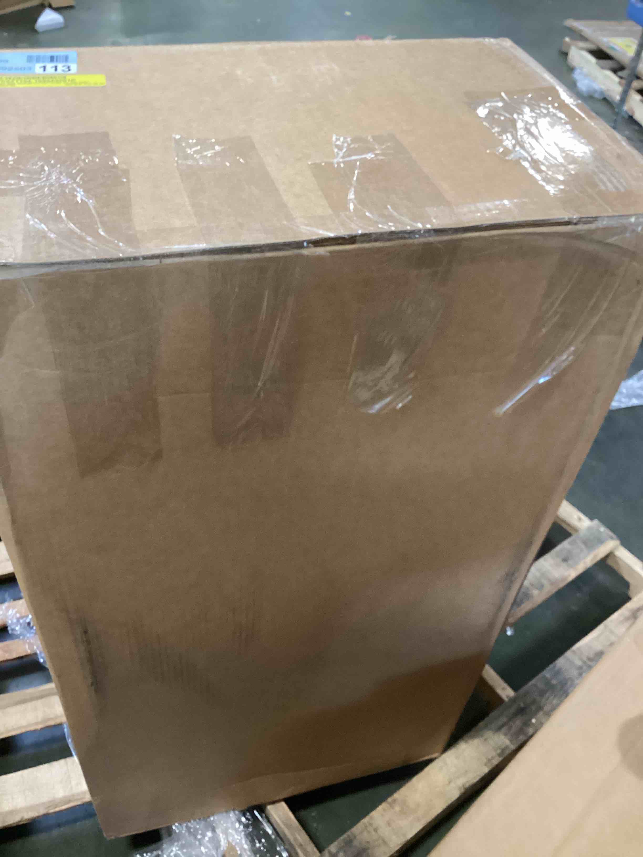 https://s3.amazonaws.com/lotting-images-prod/bidfta/PPE3442939_1749663885646.jpeg