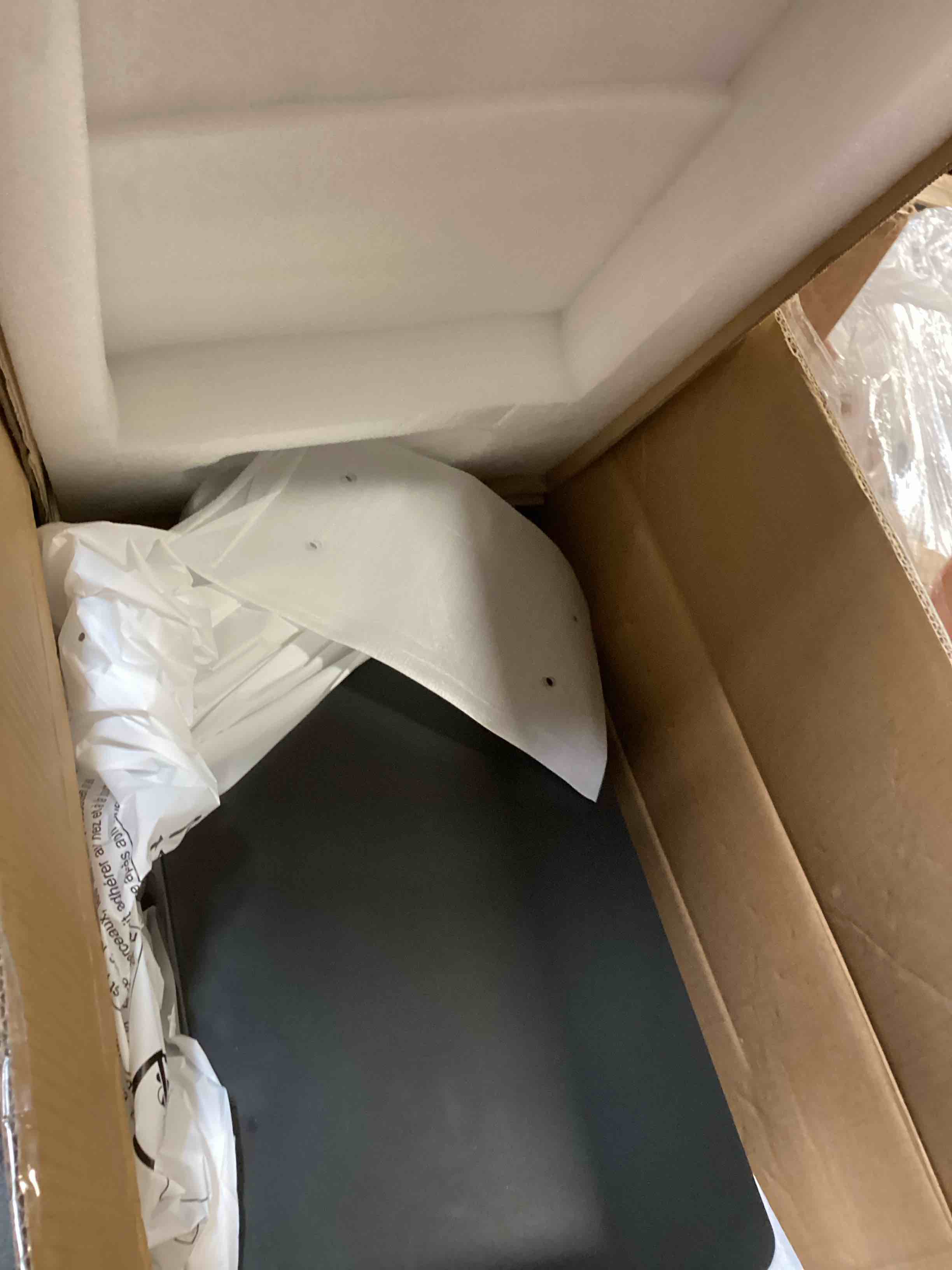 https://s3.amazonaws.com/lotting-images-prod/bidfta/PPE3442998_1749743058536.jpeg