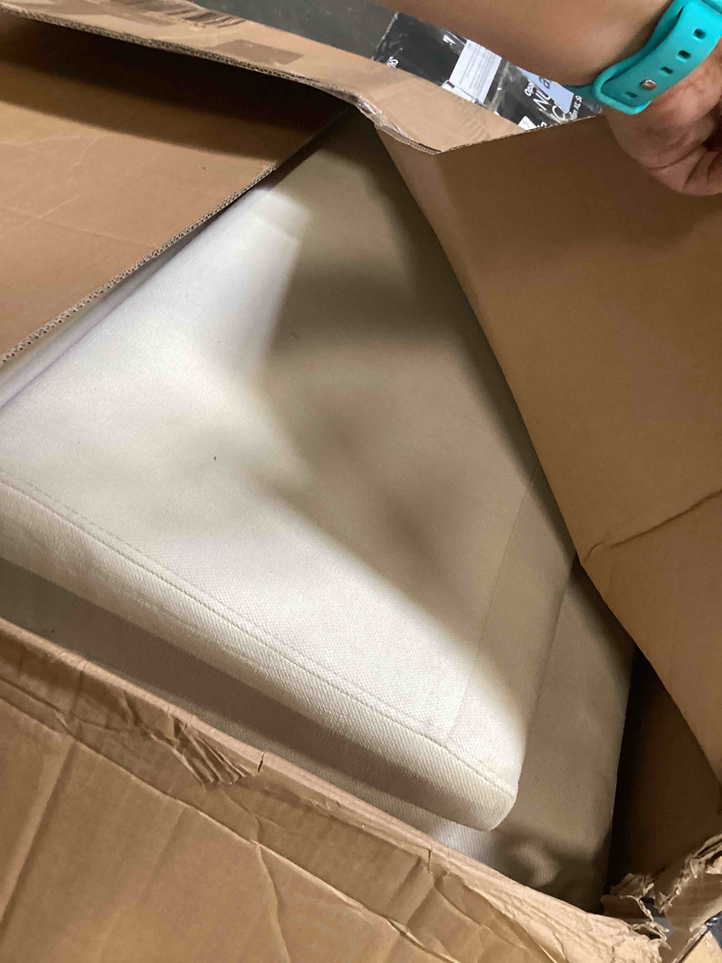 https://s3.amazonaws.com/lotting-images-prod/bidfta/PPE3443000_1749743432920.jpeg