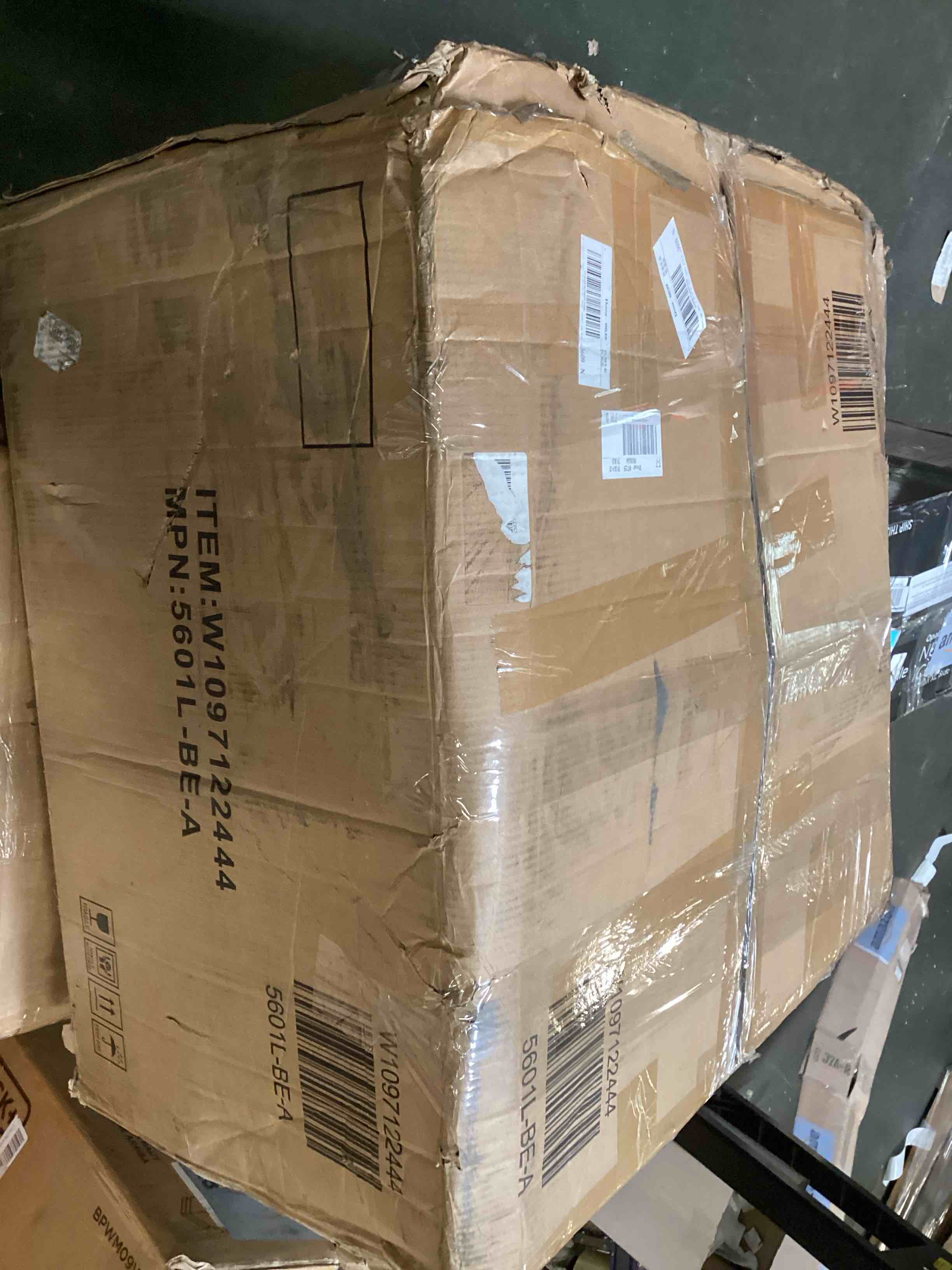 https://s3.amazonaws.com/lotting-images-prod/bidfta/PPE3443000_1749743462327.jpeg