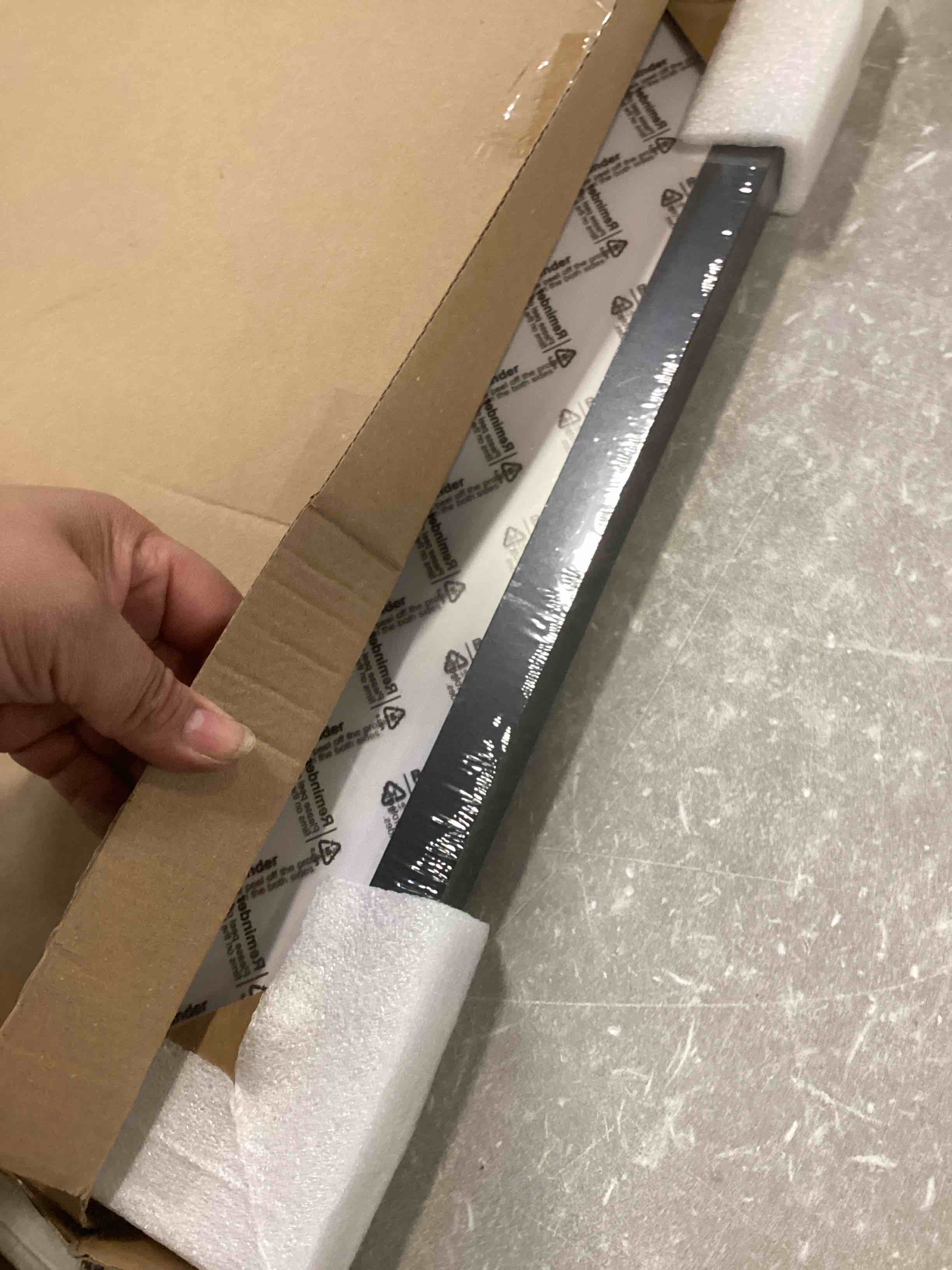 https://s3.amazonaws.com/lotting-images-prod/bidfta/PPE3443183_1749829952819.jpeg