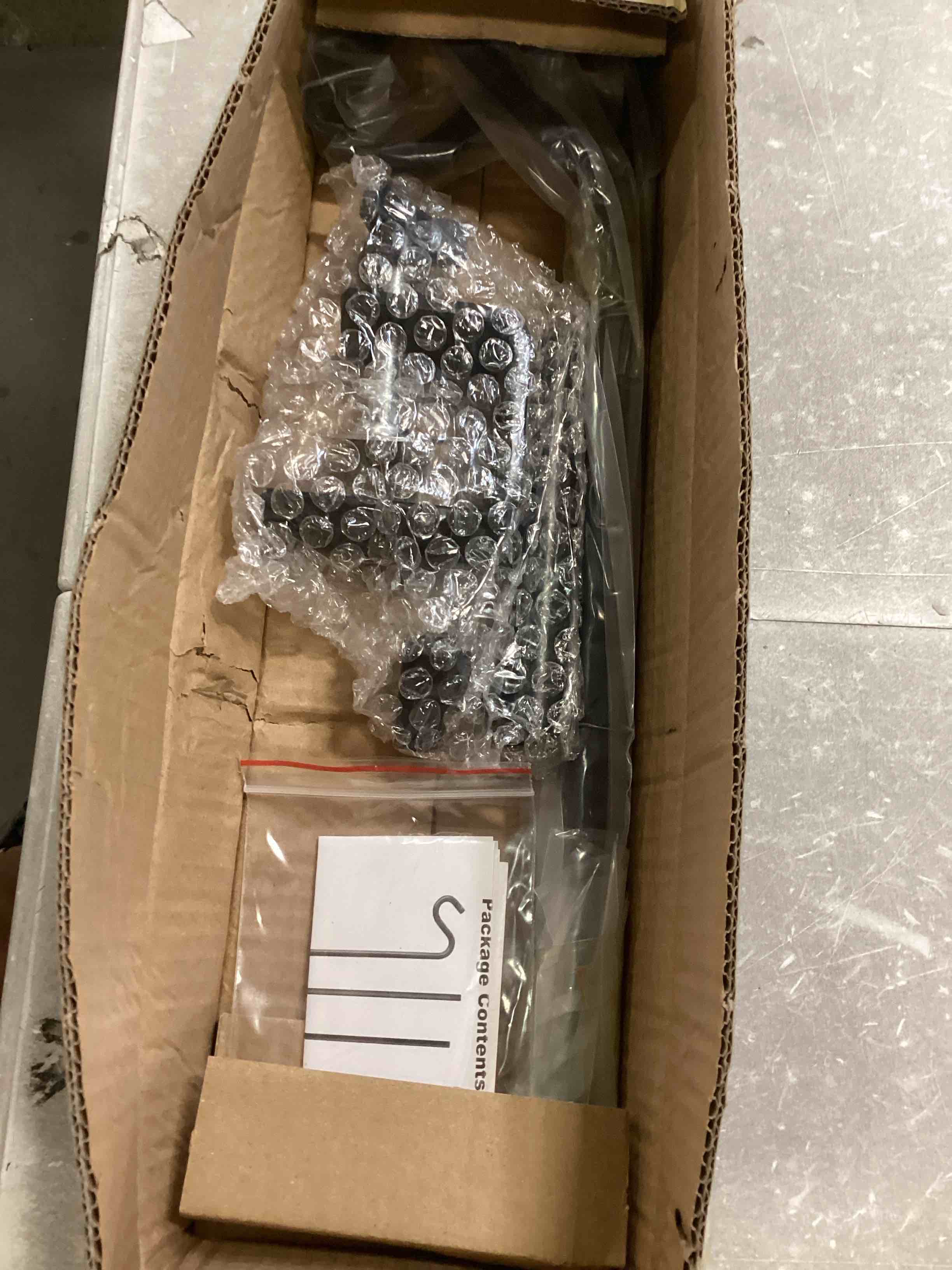 https://s3.amazonaws.com/lotting-images-prod/bidfta/PPE3443210_1749832562187.jpeg