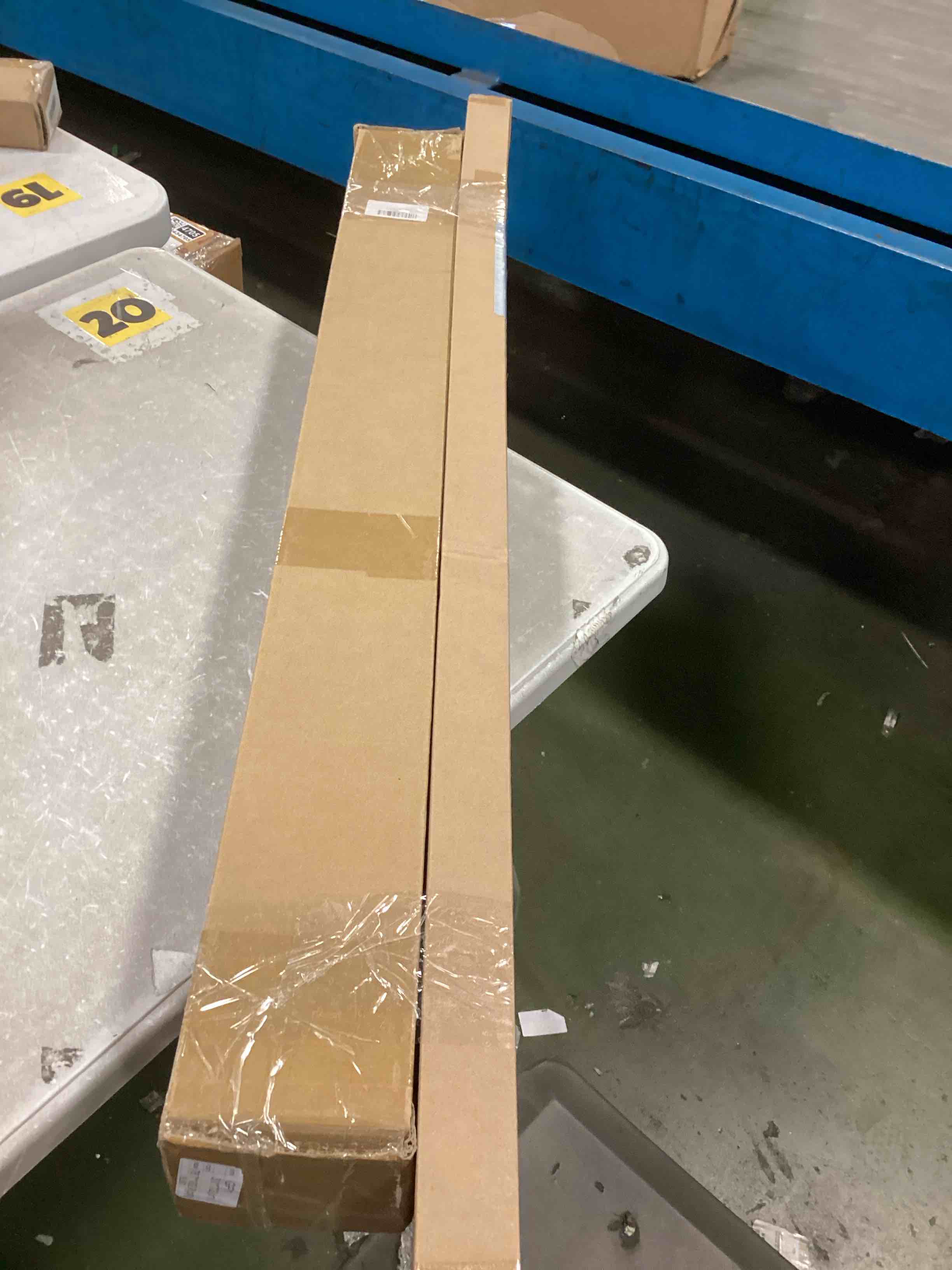 https://s3.amazonaws.com/lotting-images-prod/bidfta/PPE3443253_1749842586949.jpeg