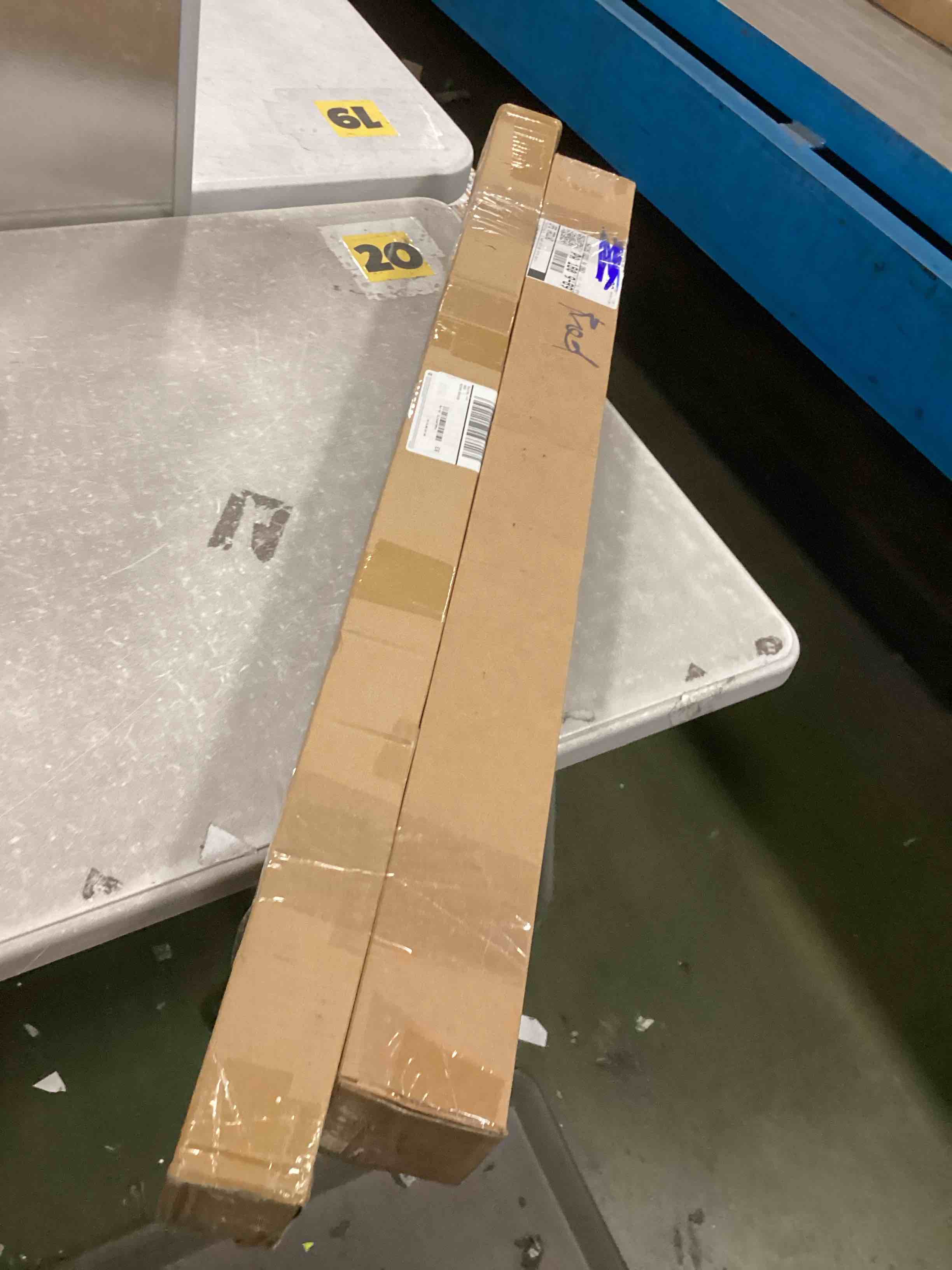 https://s3.amazonaws.com/lotting-images-prod/bidfta/PPE3443265_1749842850577.jpeg