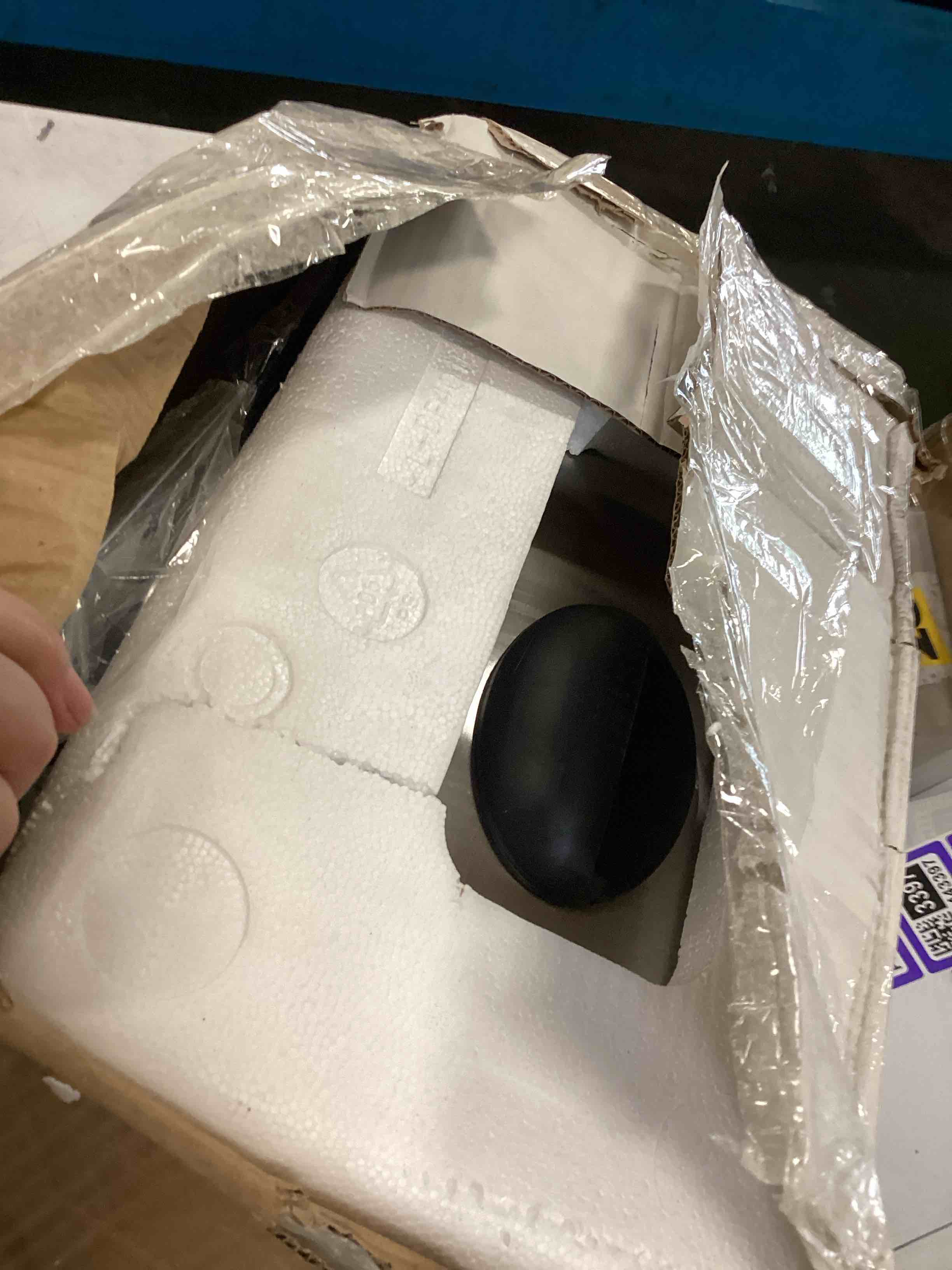https://s3.amazonaws.com/lotting-images-prod/bidfta/PPE3443393_1750085827863.jpeg