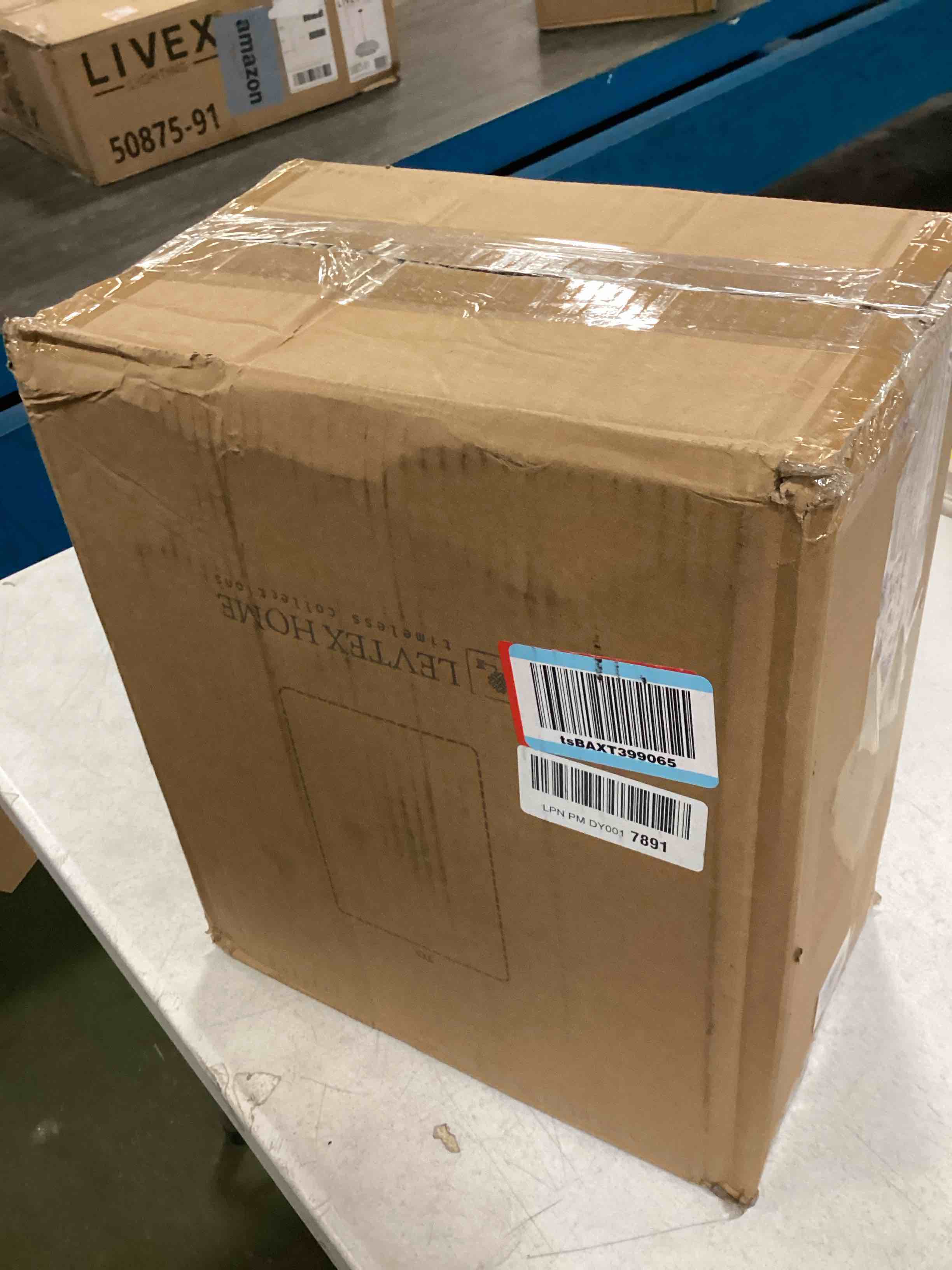 https://s3.amazonaws.com/lotting-images-prod/bidfta/PPE3443400_1750086340811.jpeg