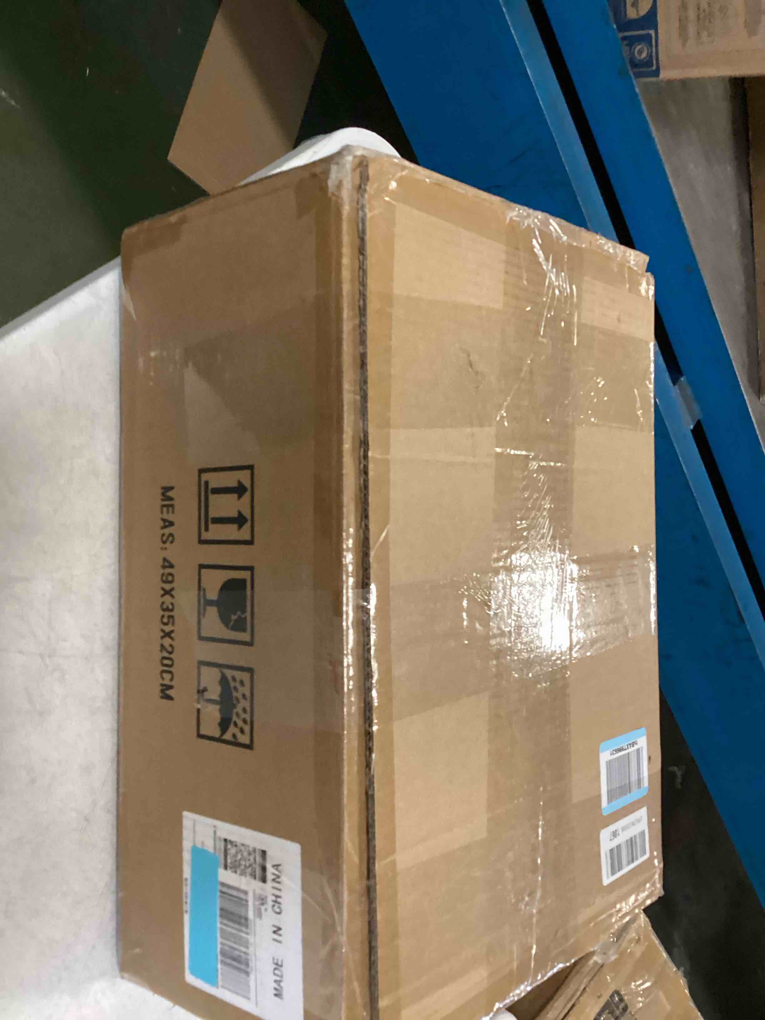 https://s3.amazonaws.com/lotting-images-prod/bidfta/PPE3443419_1750087857797.jpeg