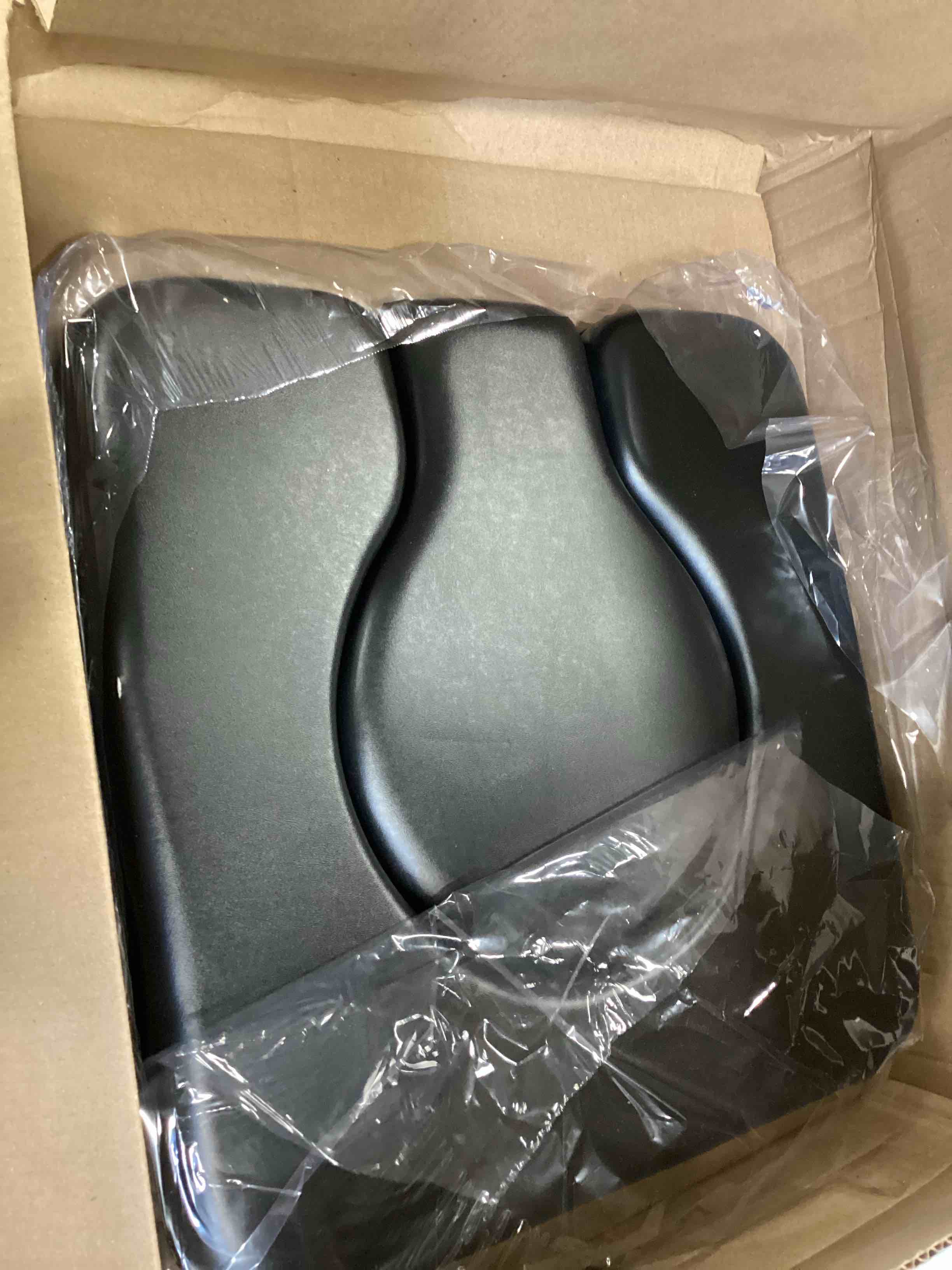 https://s3.amazonaws.com/lotting-images-prod/bidfta/PPE3443694_1750175995763.jpeg