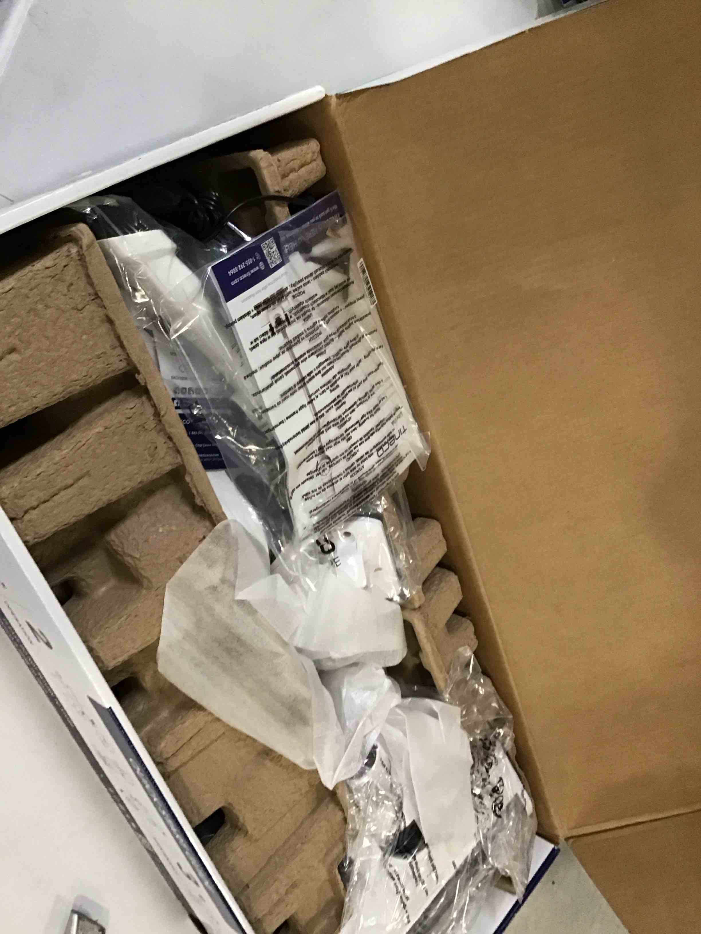 https://s3.amazonaws.com/lotting-images-prod/bidfta/PPE3443906_1750268186081.jpeg