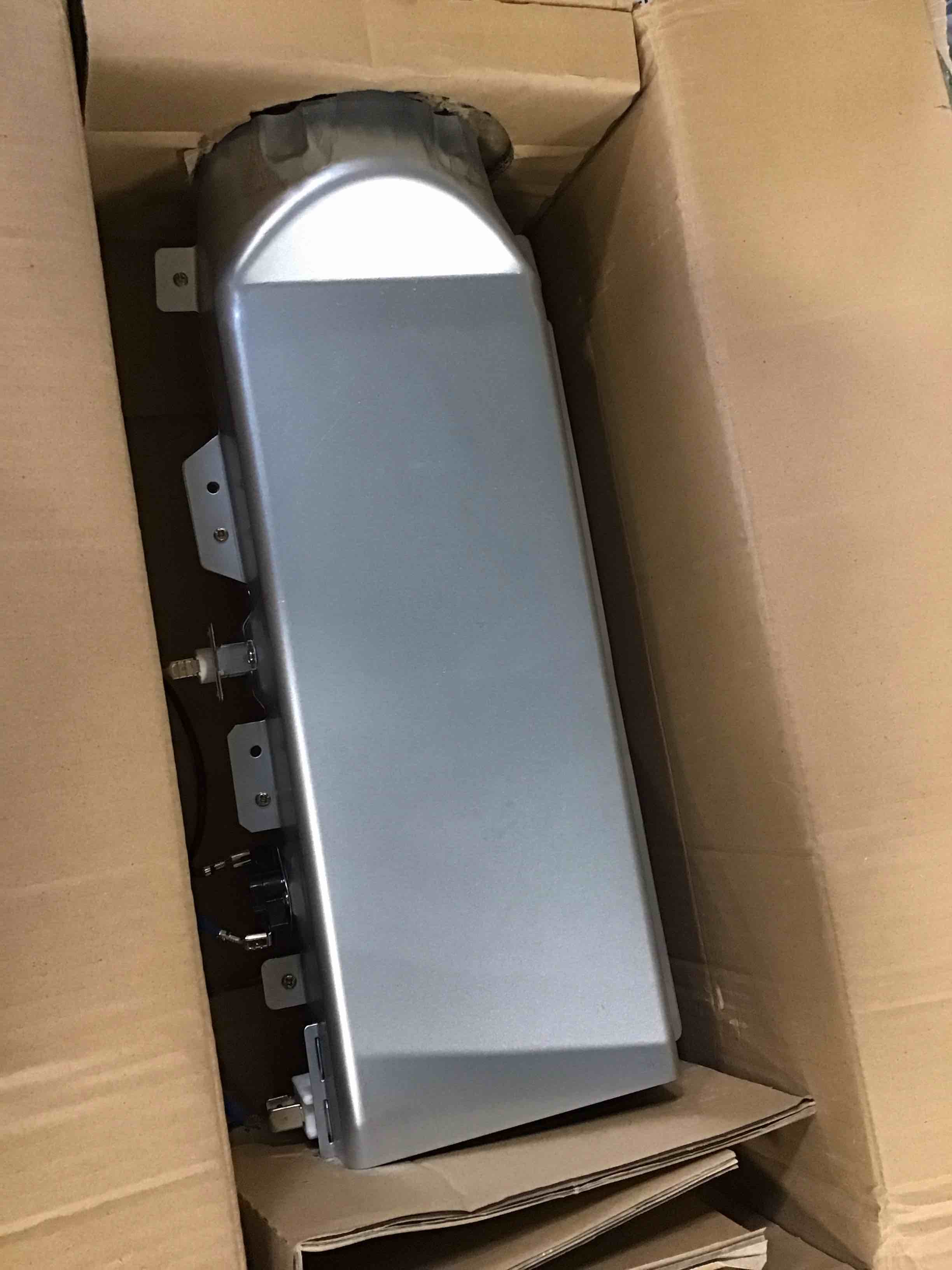 https://s3.amazonaws.com/lotting-images-prod/bidfta/PPE3443909_1750261858788.jpeg
