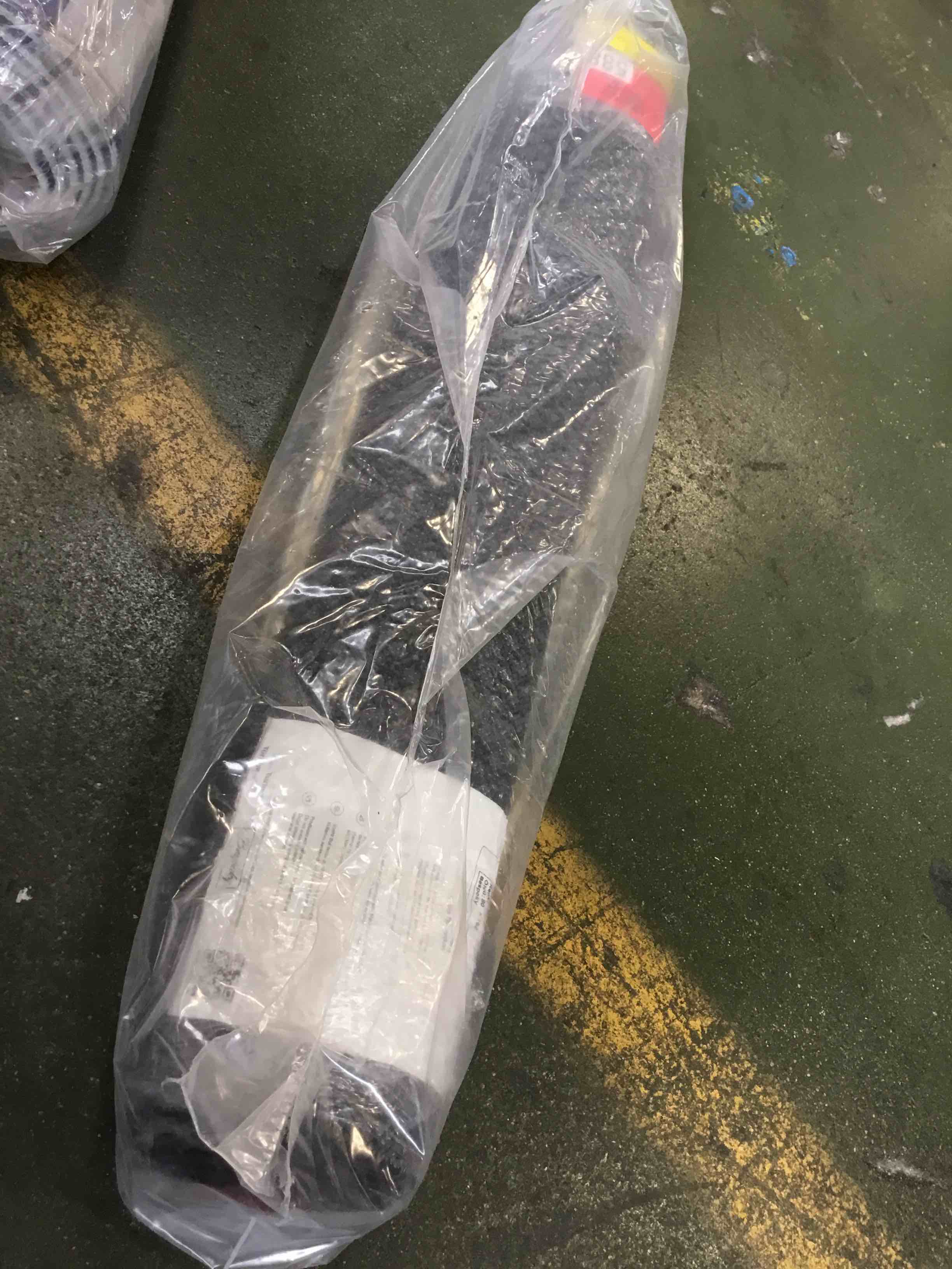 https://s3.amazonaws.com/lotting-images-prod/bidfta/PPE3445337_1749913005669.jpeg