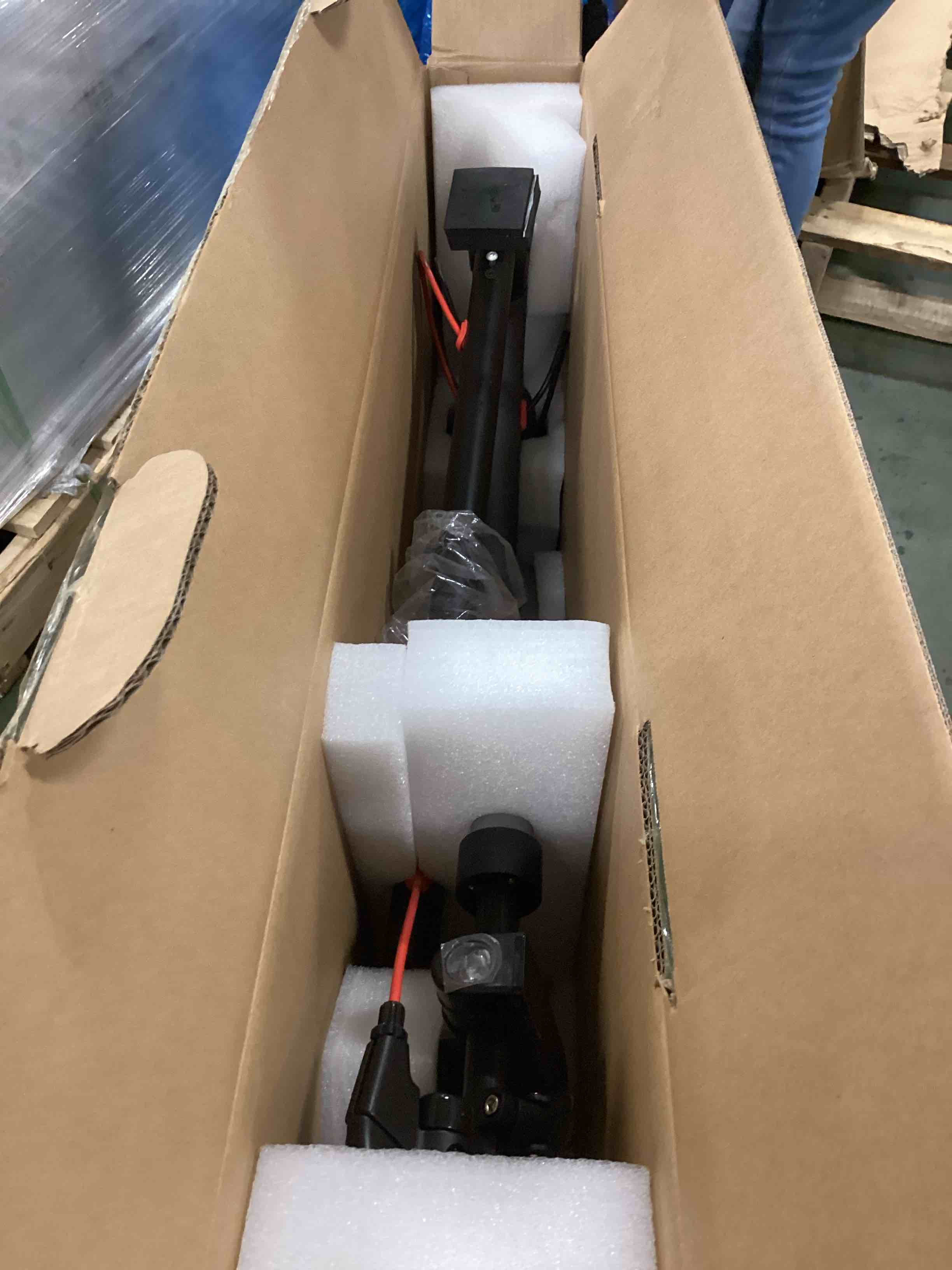 https://s3.amazonaws.com/lotting-images-prod/bidfta/PPE3445479_1750338477446.jpeg