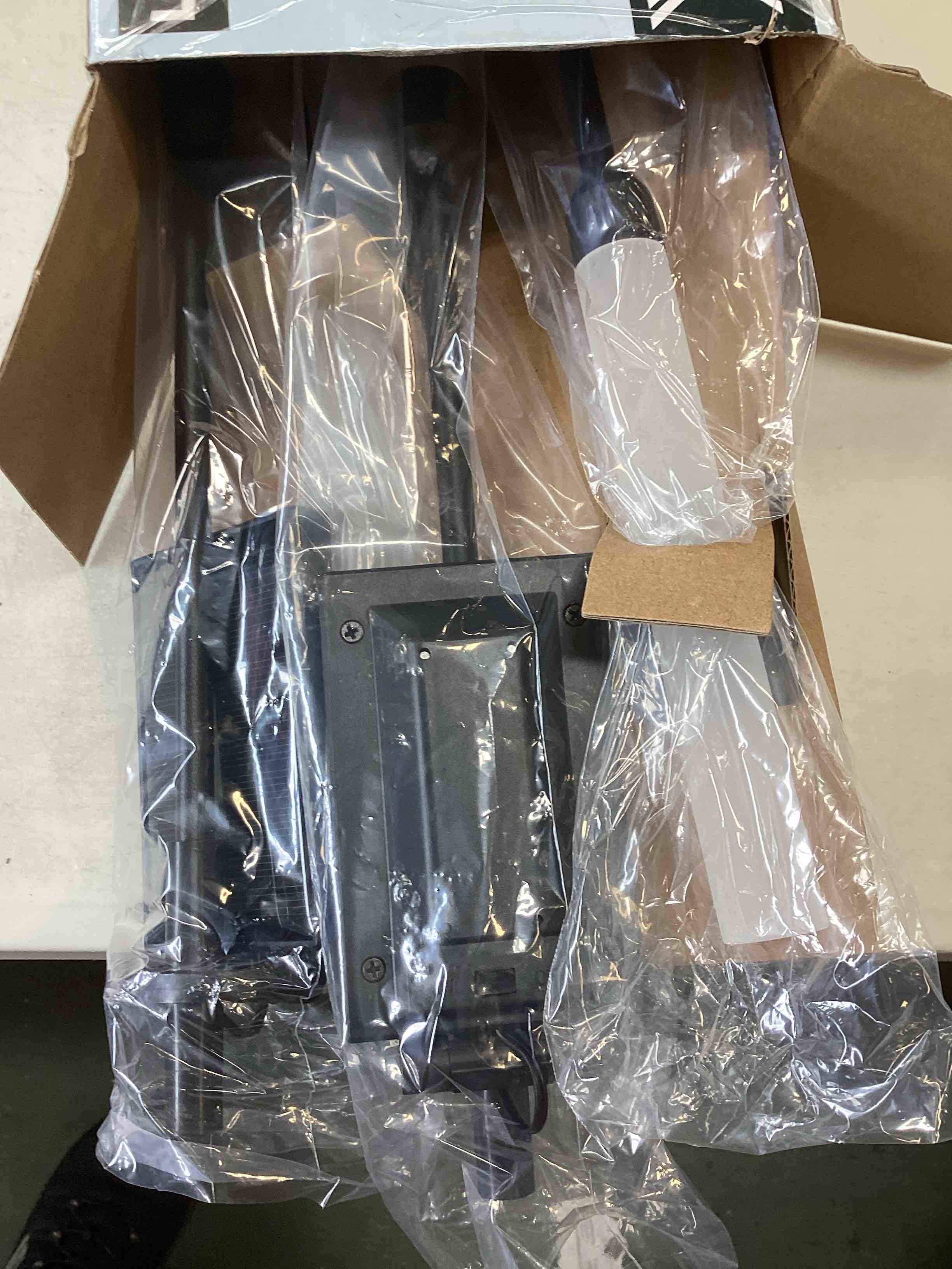 https://s3.amazonaws.com/lotting-images-prod/bidfta/PPE3445765_1750441190201.jpeg