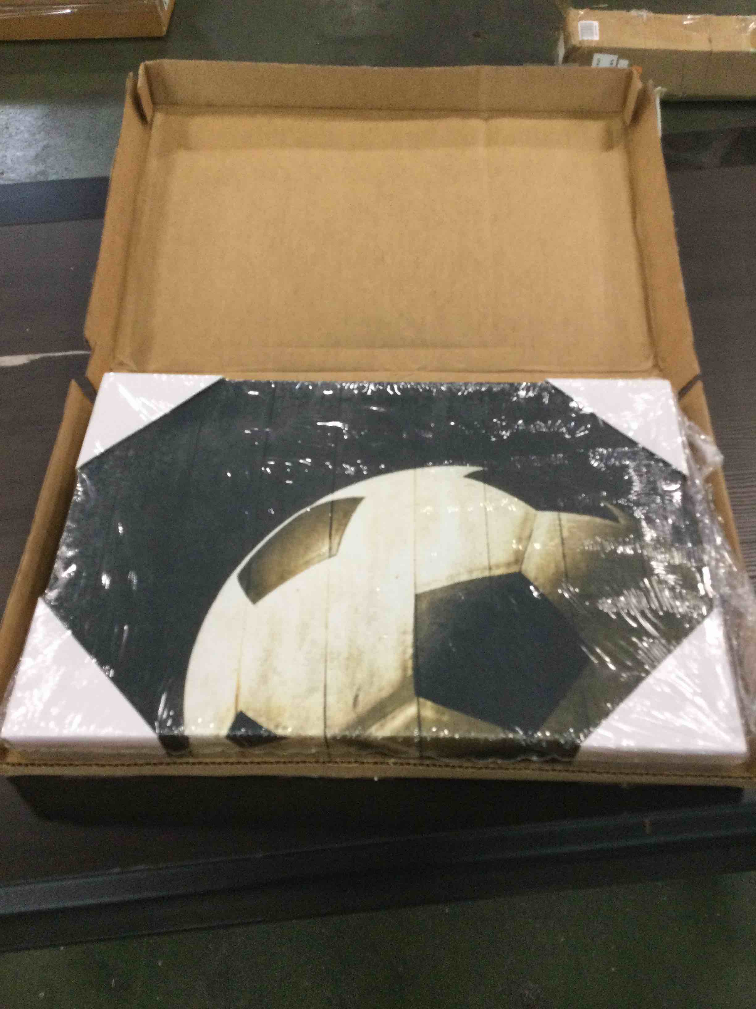 https://s3.amazonaws.com/lotting-images-prod/bidfta/PPE3446096_1750792611524.jpeg