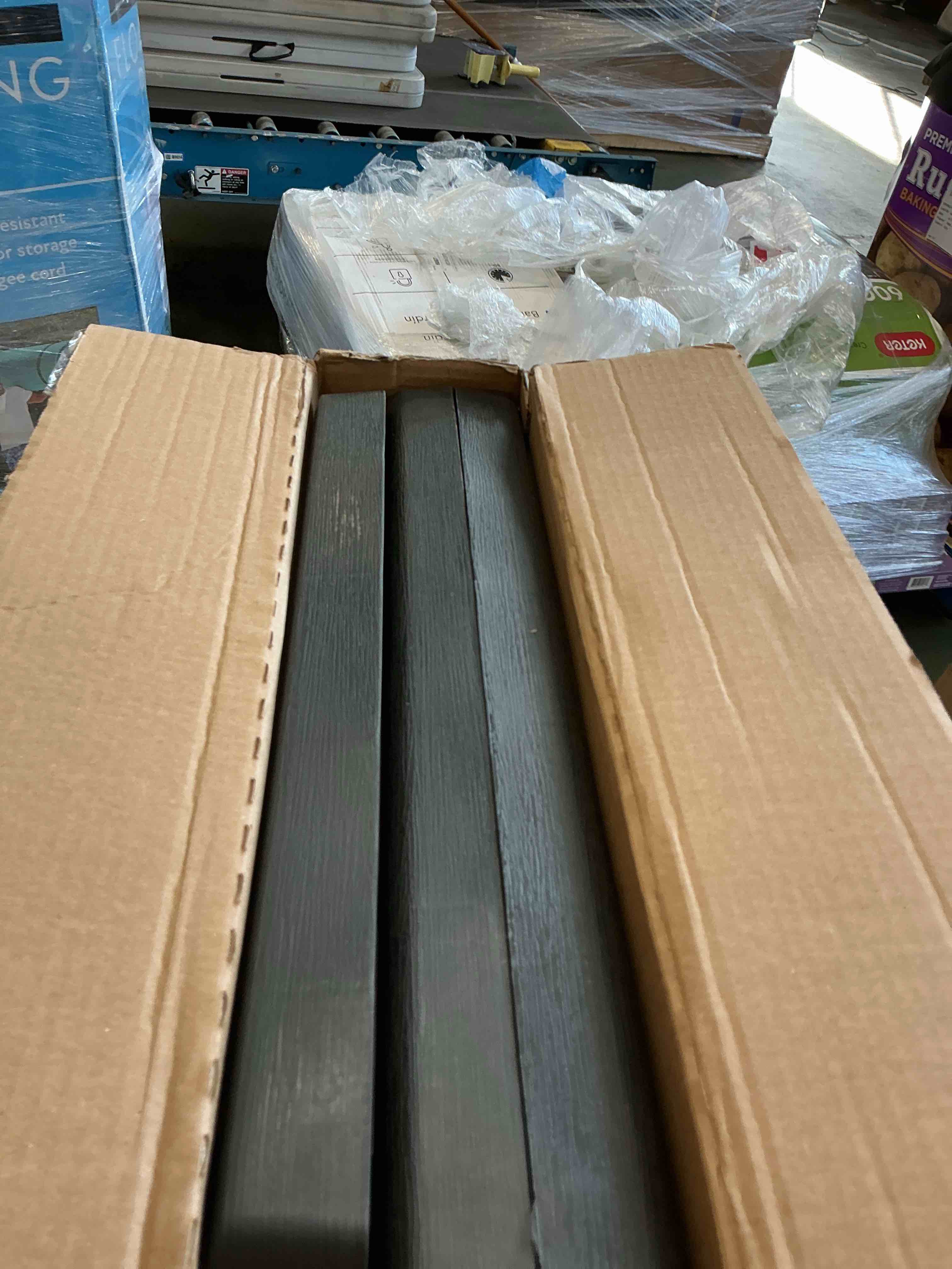 https://s3.amazonaws.com/lotting-images-prod/bidfta/PPE3447413_1752240360208.jpeg