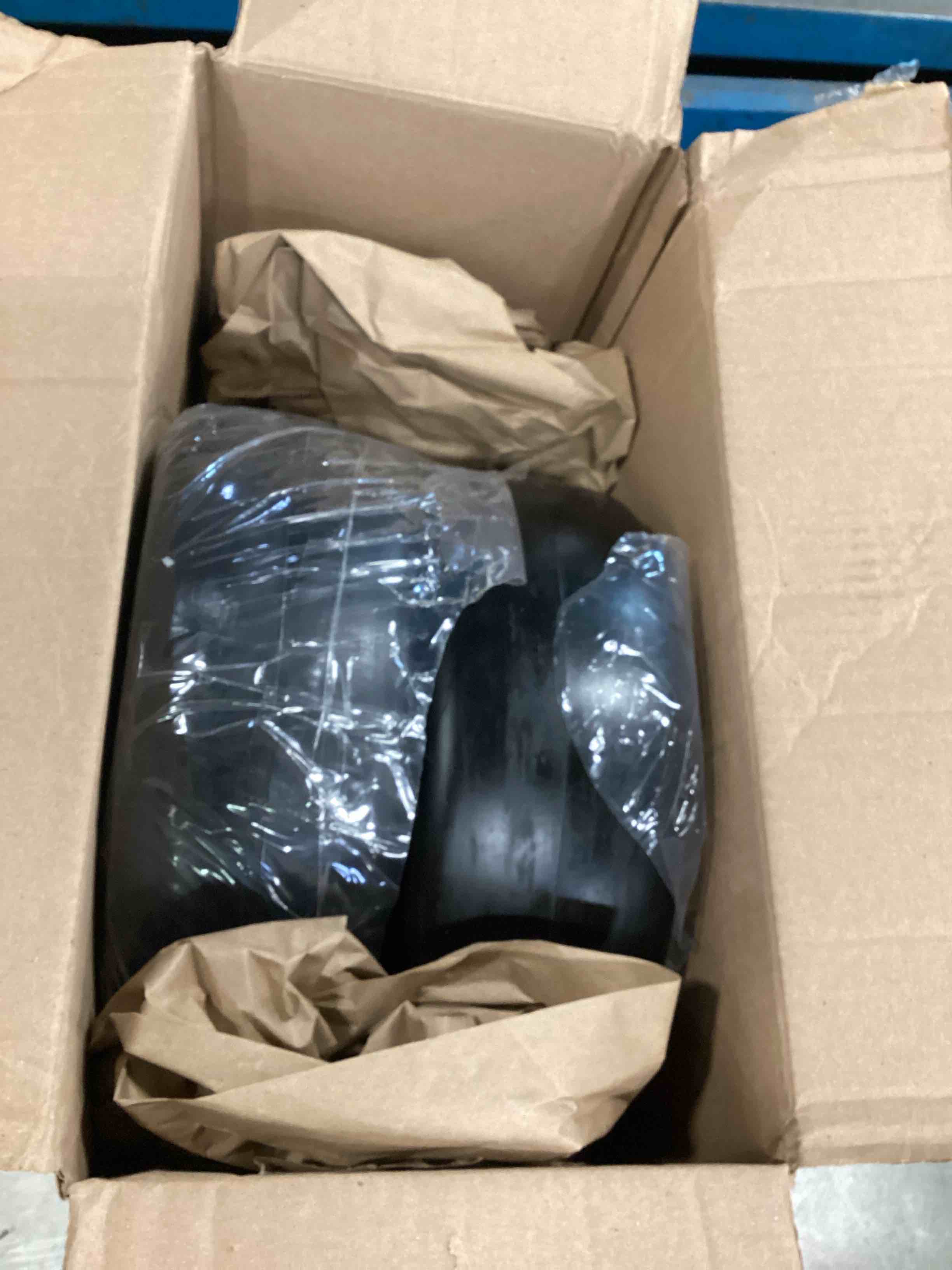 https://s3.amazonaws.com/lotting-images-prod/bidfta/PPE3454180_1749483192072.jpeg