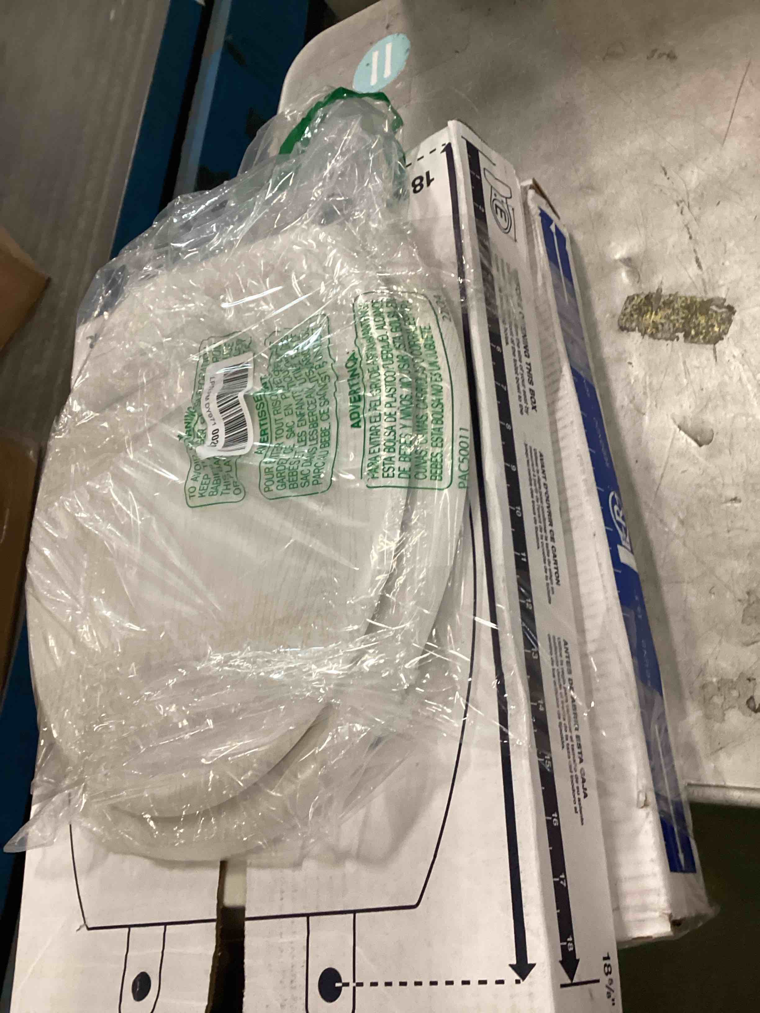 https://s3.amazonaws.com/lotting-images-prod/bidfta/PPE3454194_1749484140986.jpeg