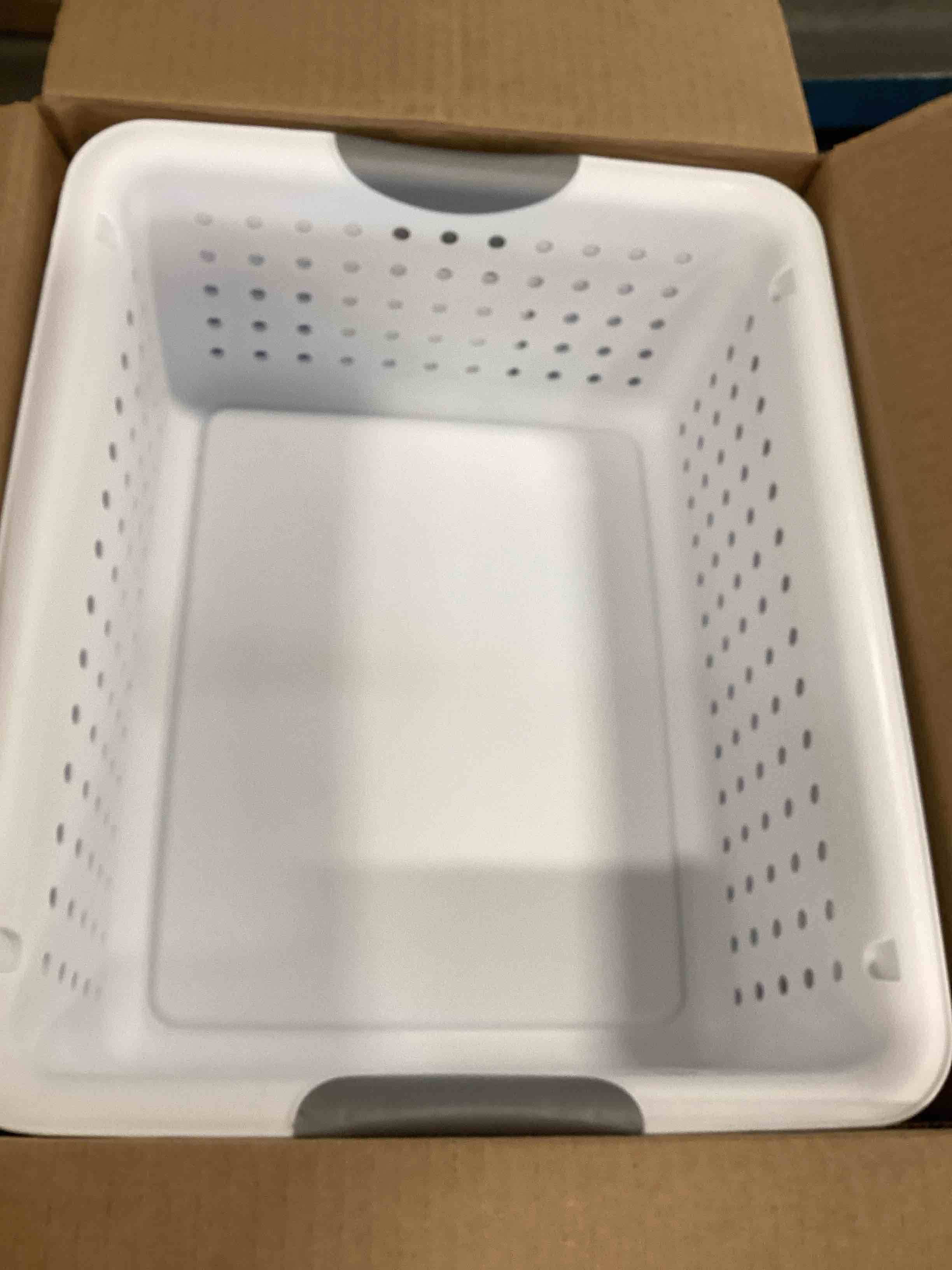 https://s3.amazonaws.com/lotting-images-prod/bidfta/PPE3454225_1749489450171.jpeg