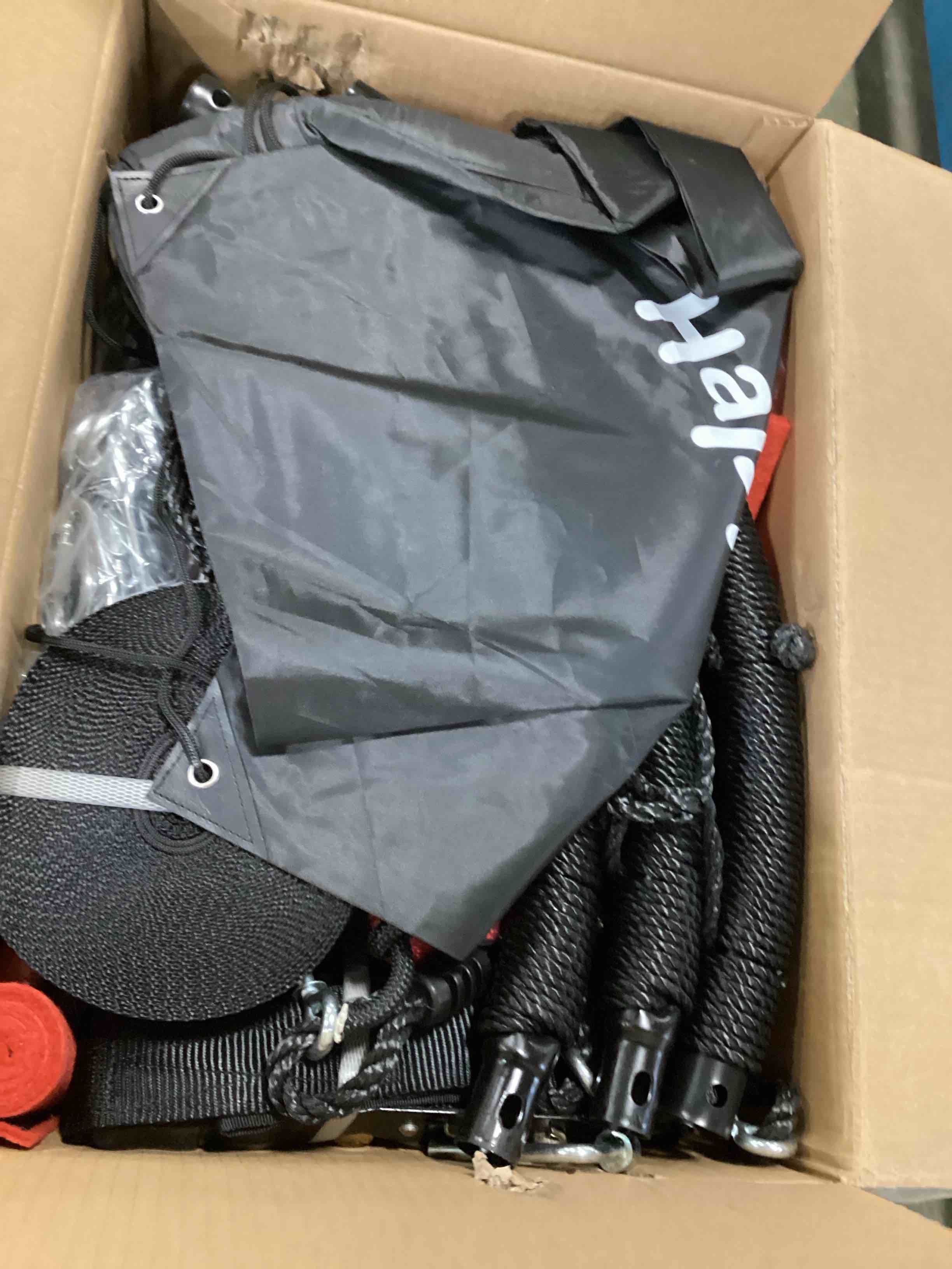 https://s3.amazonaws.com/lotting-images-prod/bidfta/PPE3454497_1749577377844.jpeg