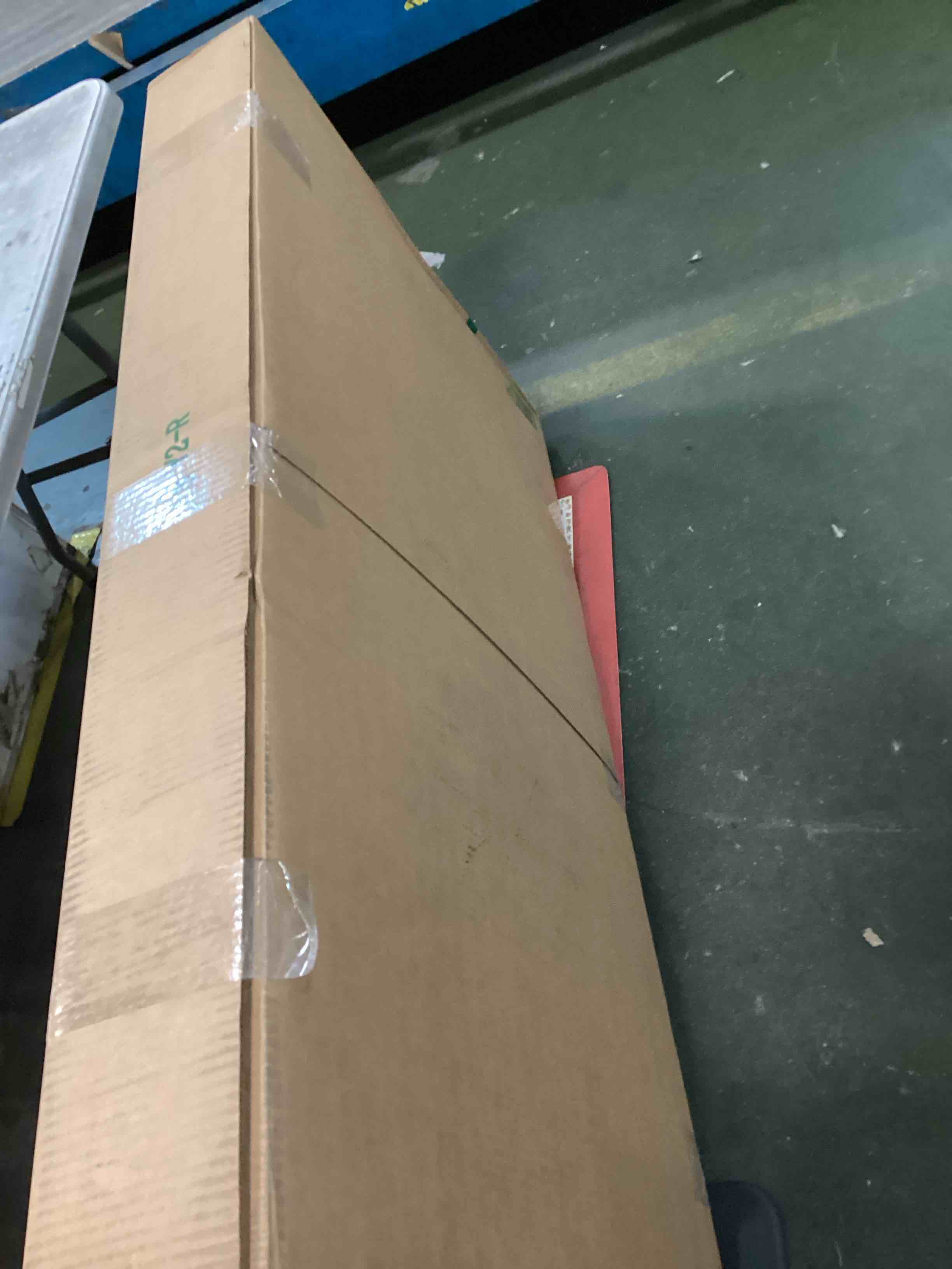 https://s3.amazonaws.com/lotting-images-prod/bidfta/PPE3455158_1749901377115.jpeg