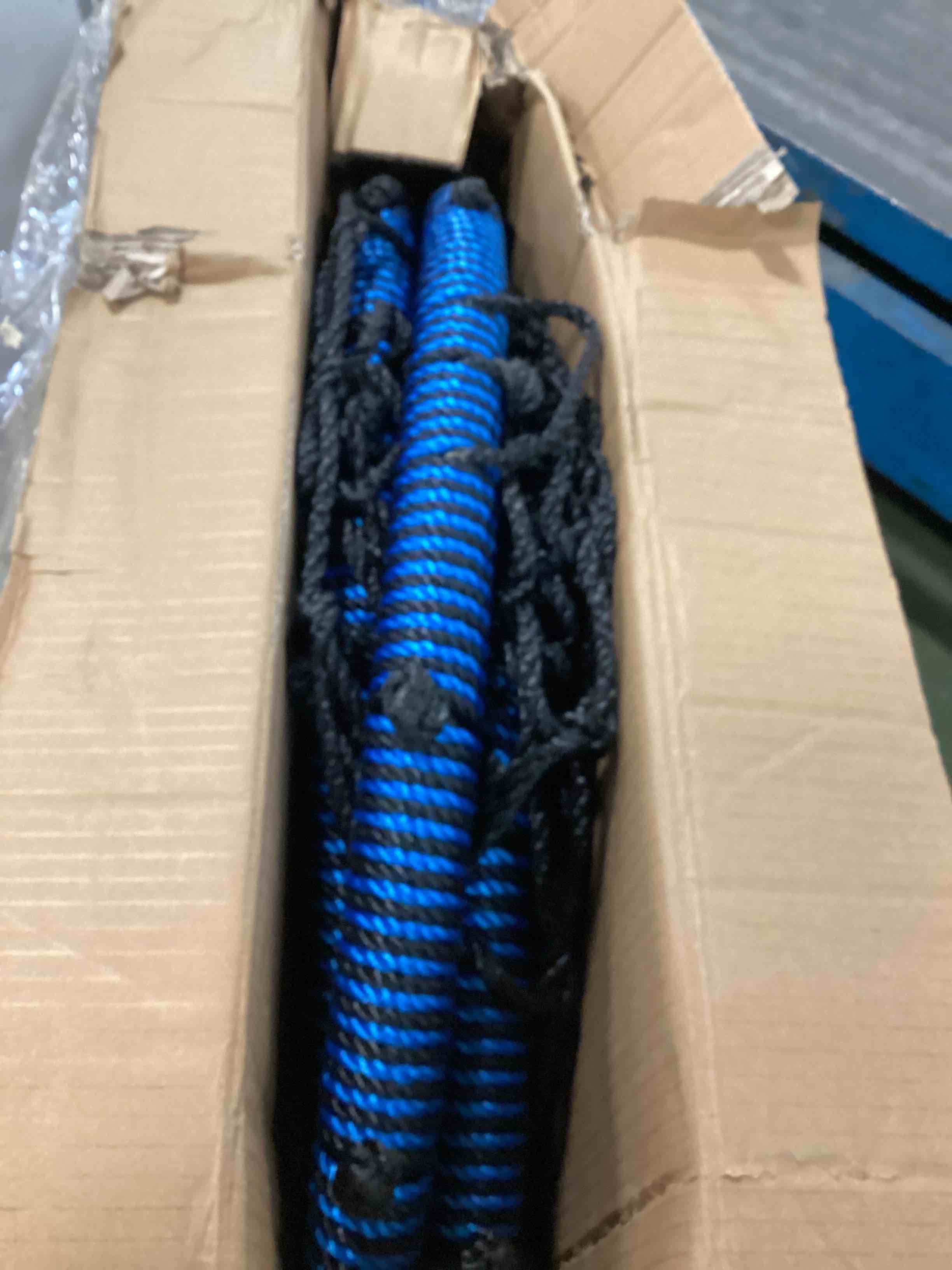 https://s3.amazonaws.com/lotting-images-prod/bidfta/PPE3455193_1749905404604.jpeg
