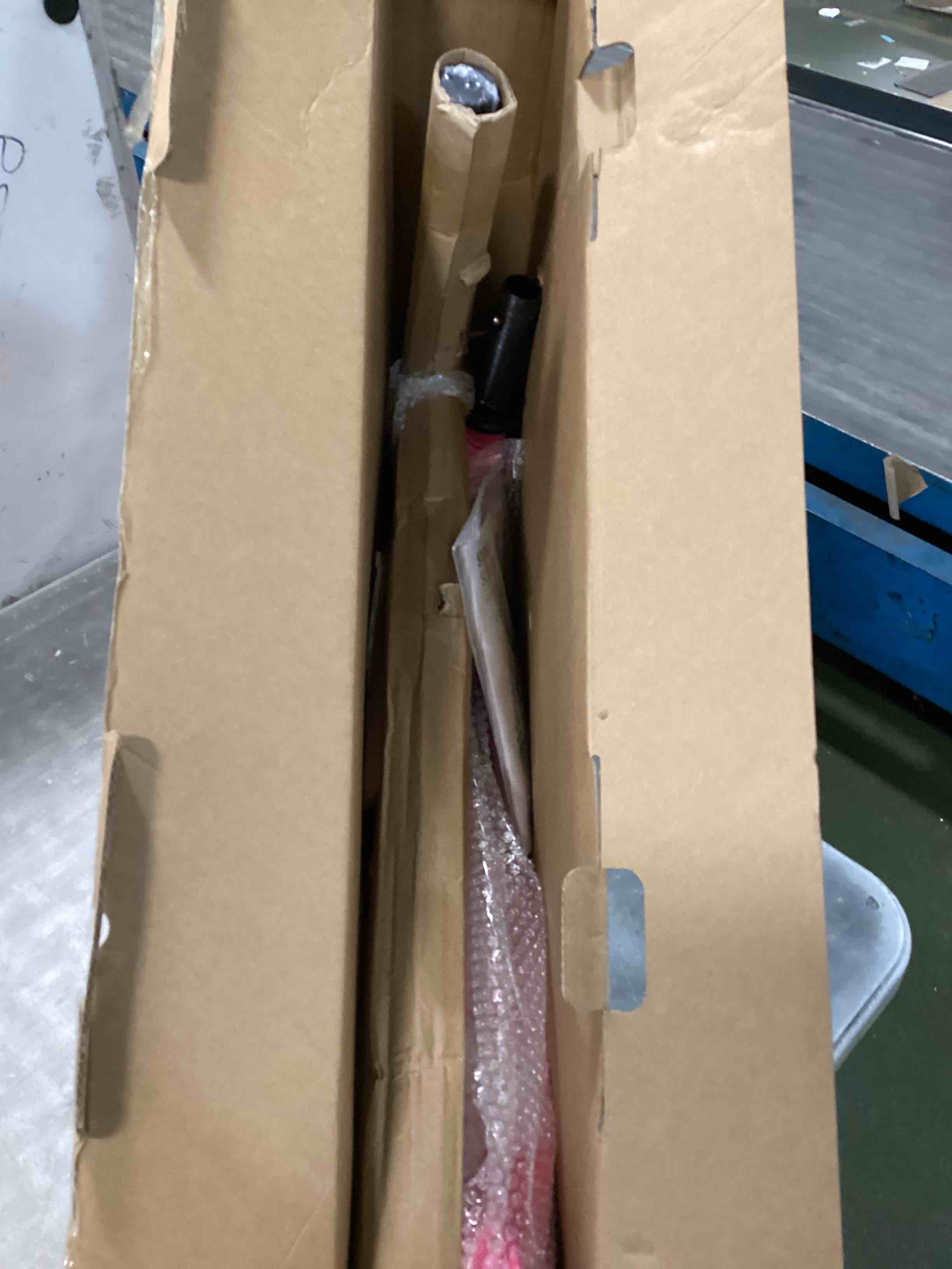 https://s3.amazonaws.com/lotting-images-prod/bidfta/PPE3455196_1749905666584.jpeg