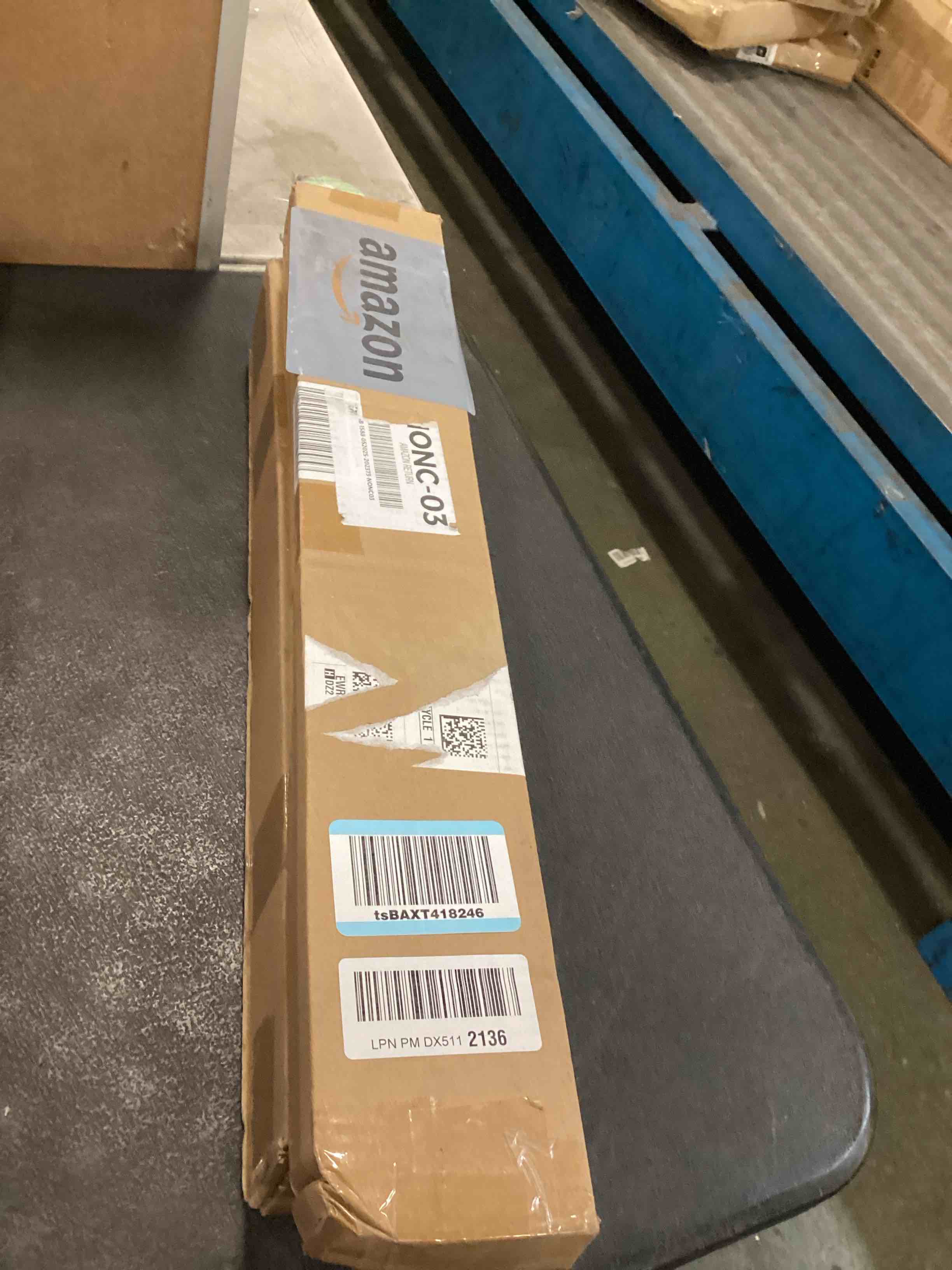 https://s3.amazonaws.com/lotting-images-prod/bidfta/PPE3455584_1750162440596.jpeg