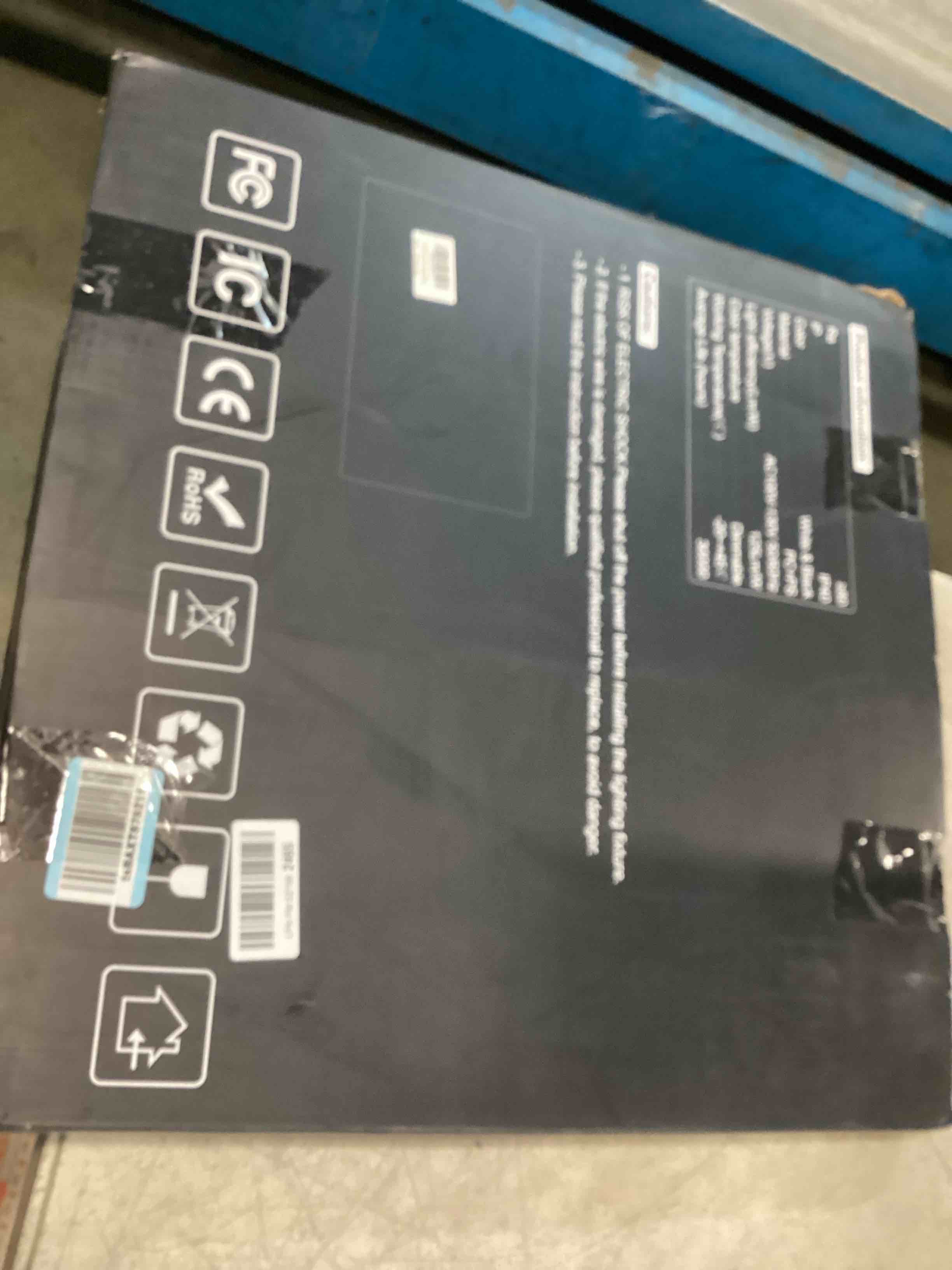 https://s3.amazonaws.com/lotting-images-prod/bidfta/PPE3455945_1750339576029.jpeg