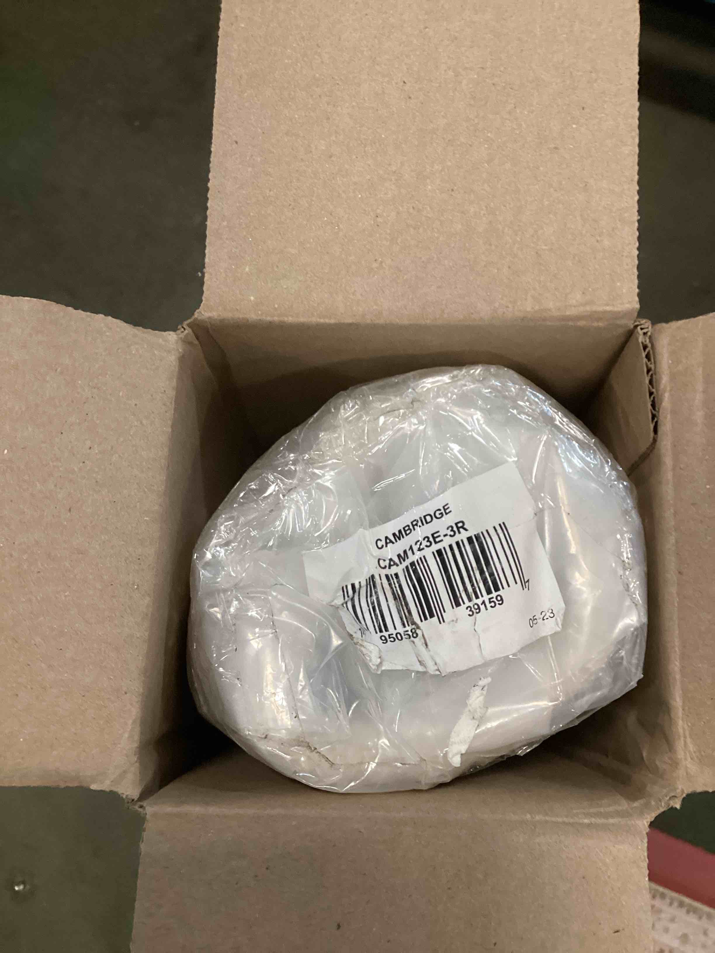 https://s3.amazonaws.com/lotting-images-prod/bidfta/PPE3455973_1750345270874.jpeg