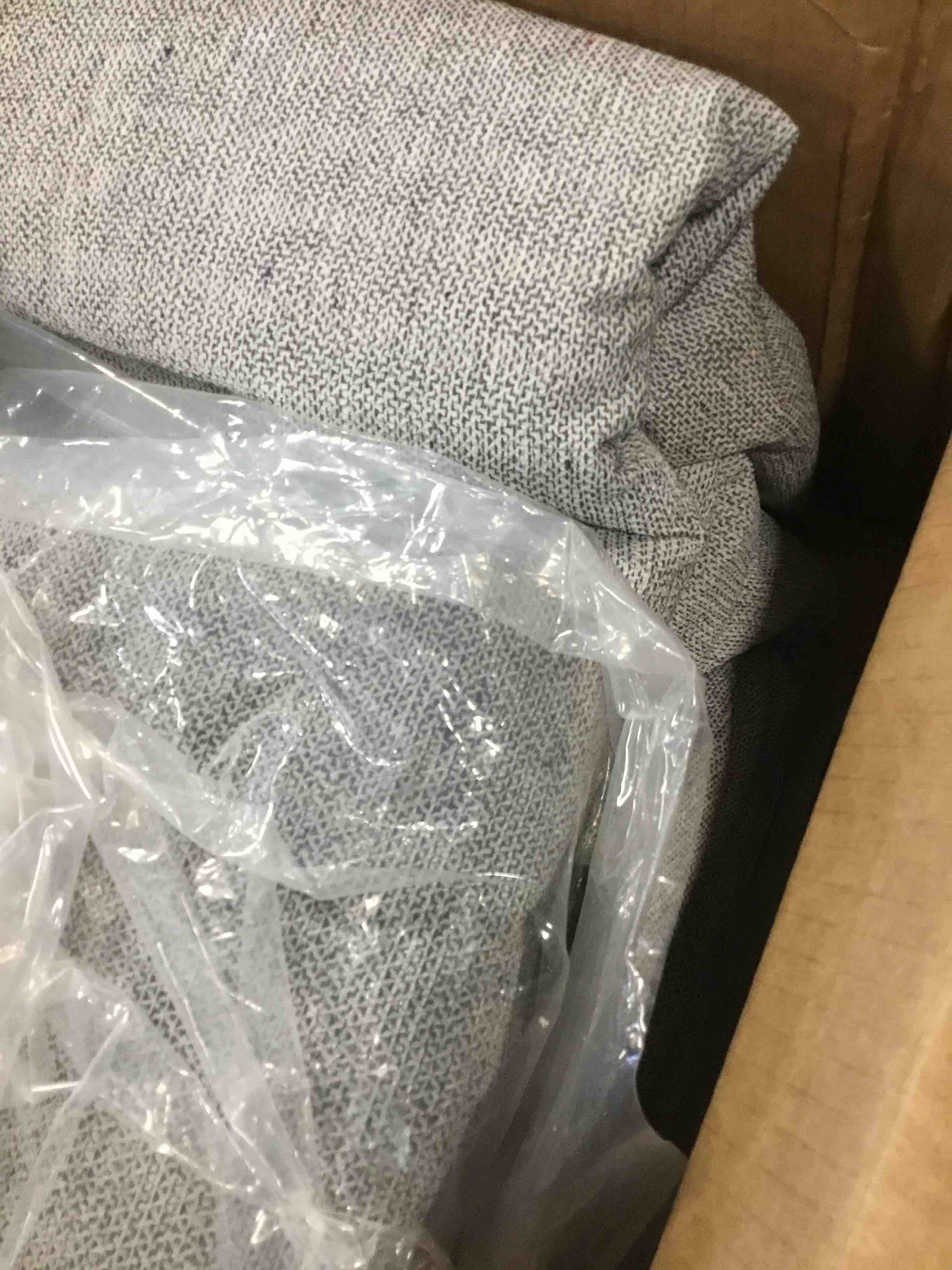 https://s3.amazonaws.com/lotting-images-prod/bidfta/PPE3456313_1750508264336.jpeg
