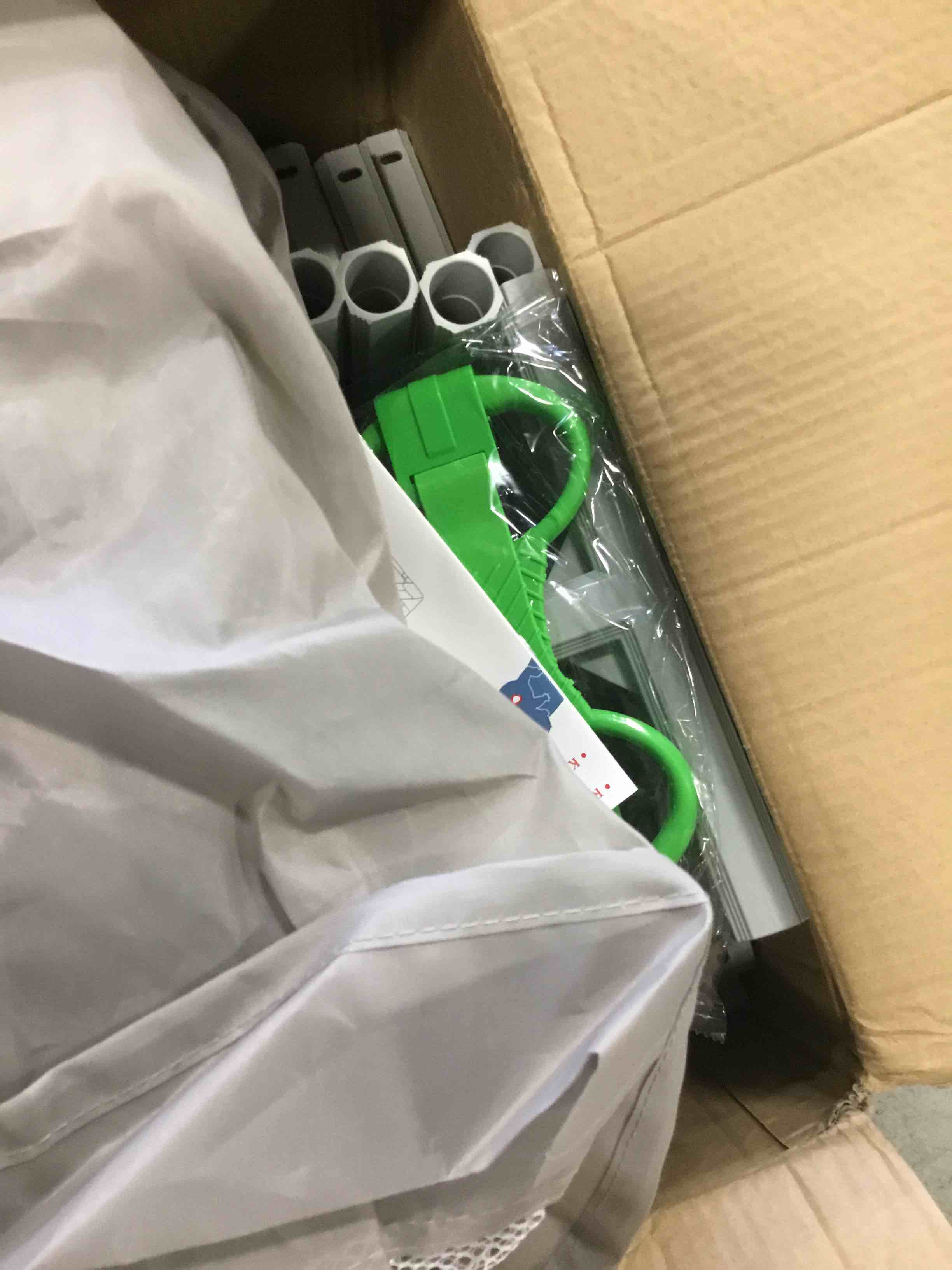 https://s3.amazonaws.com/lotting-images-prod/bidfta/PPE3456402_1750525136101.jpeg