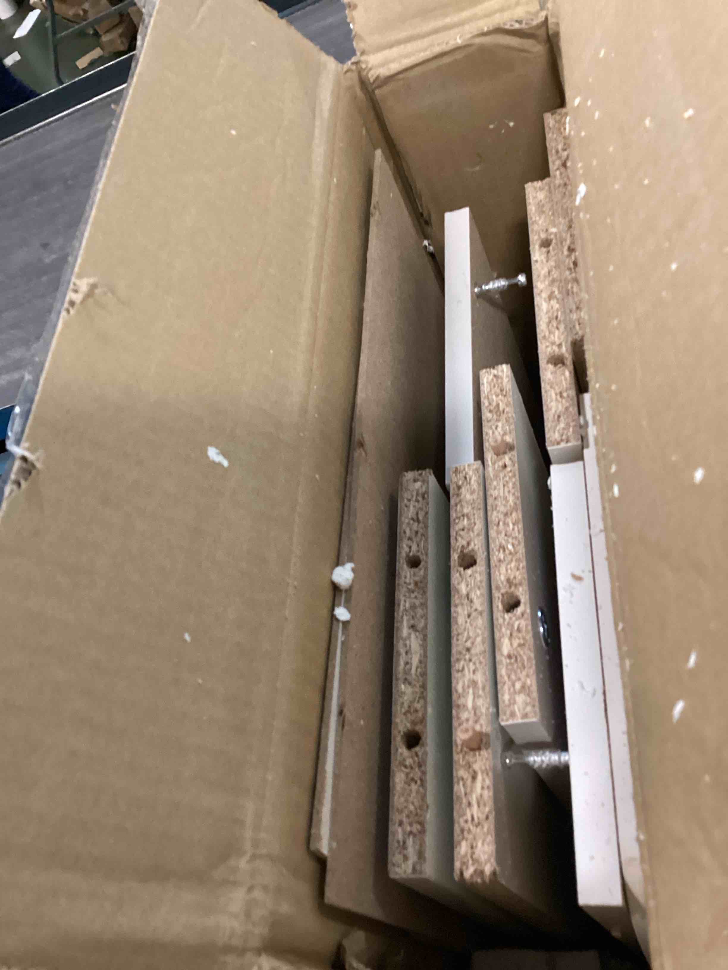 https://s3.amazonaws.com/lotting-images-prod/bidfta/PPE3456497_1750686325027.jpeg
