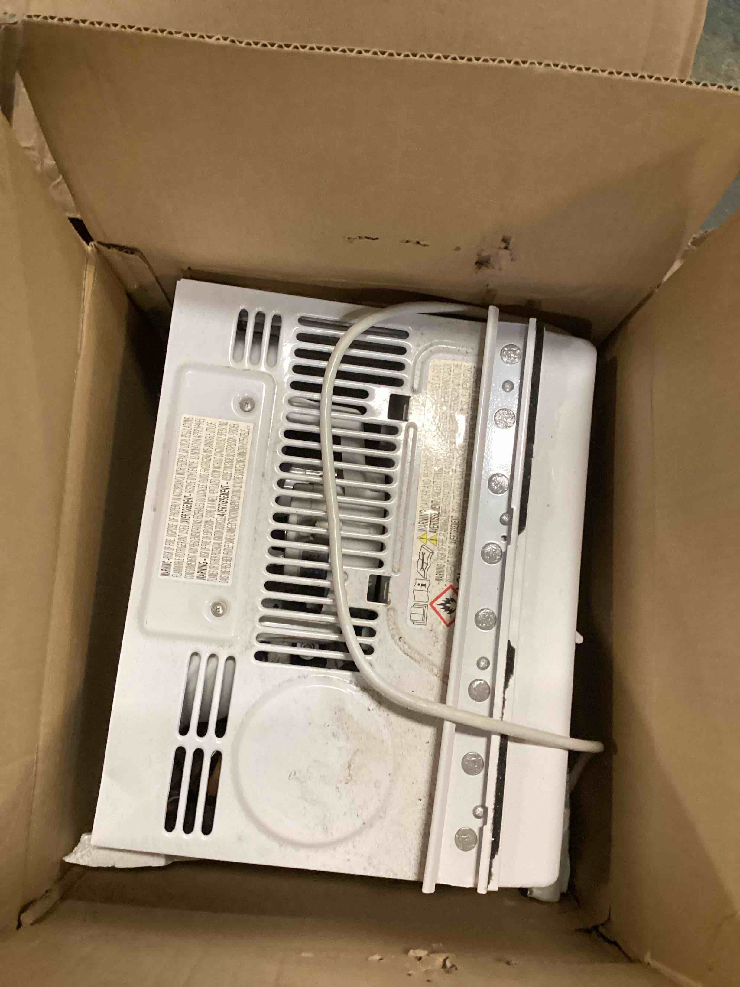 https://s3.amazonaws.com/lotting-images-prod/bidfta/PPE3457268_1749914292966.jpeg