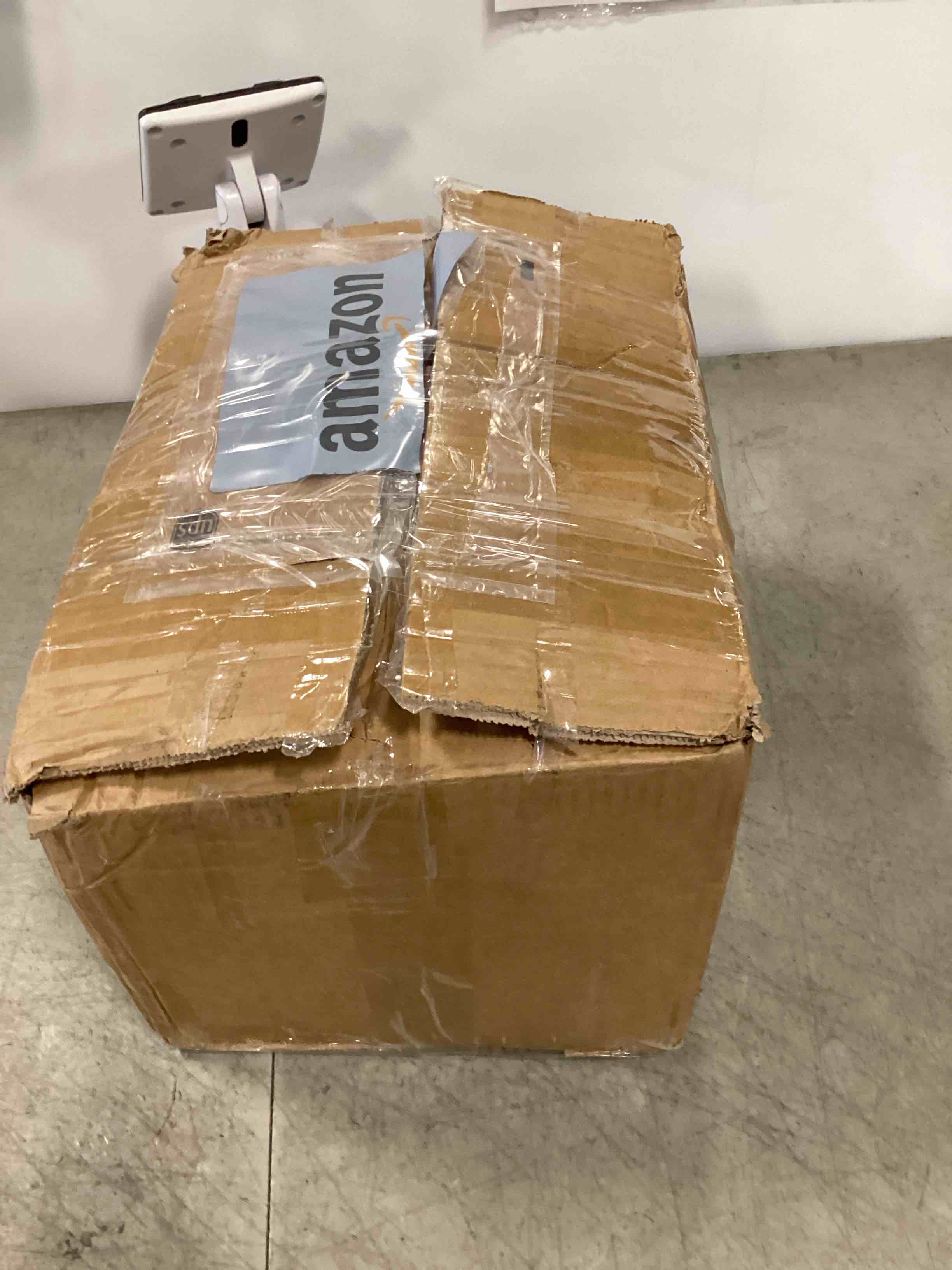 https://s3.amazonaws.com/lotting-images-prod/bidfta/PPE3457272_1749917698199.jpeg