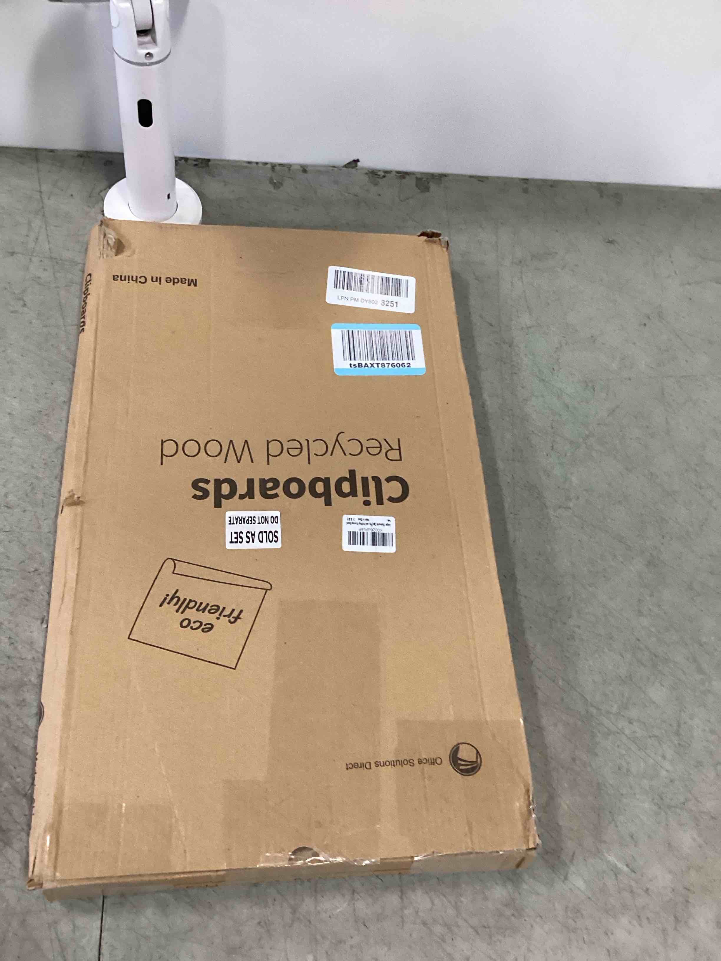 https://s3.amazonaws.com/lotting-images-prod/bidfta/PPE3457333_1749927155083.jpeg