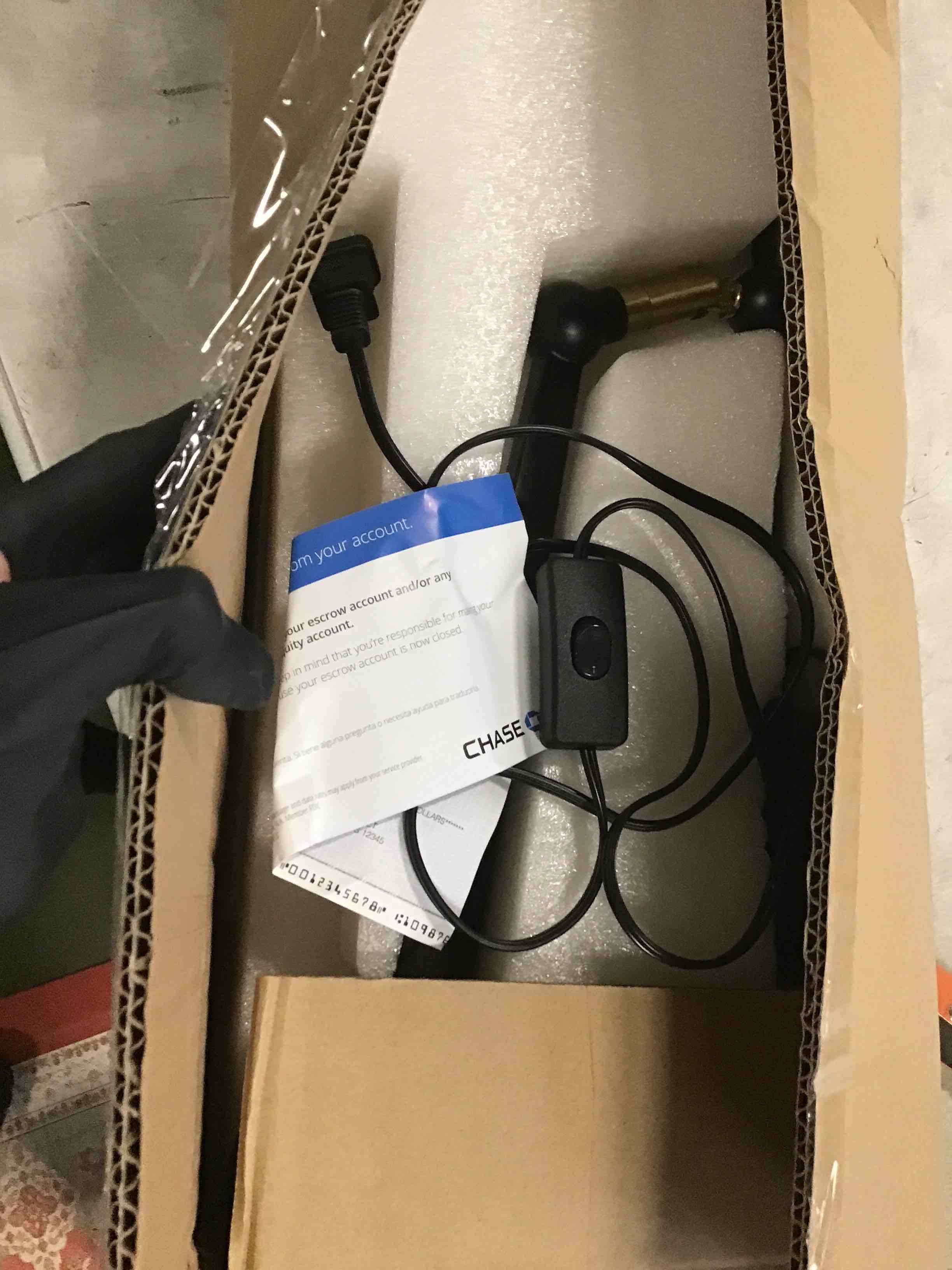 https://s3.amazonaws.com/lotting-images-prod/bidfta/PPE3457633_1750166083927.jpeg