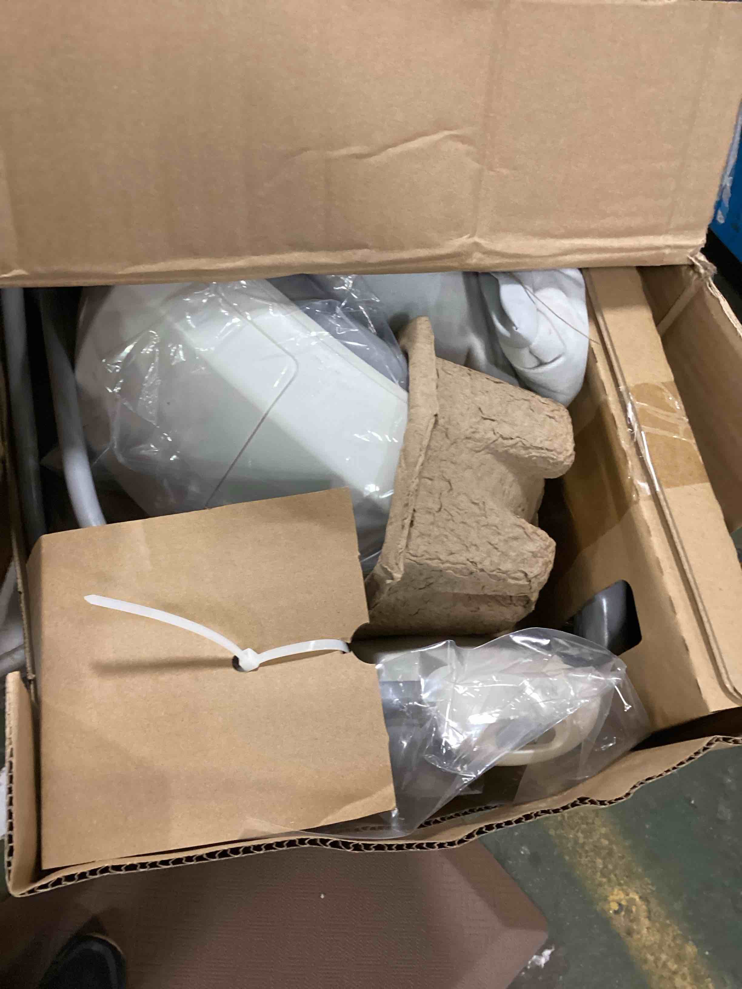 https://s3.amazonaws.com/lotting-images-prod/bidfta/PPE3459751_1751300328528.jpeg