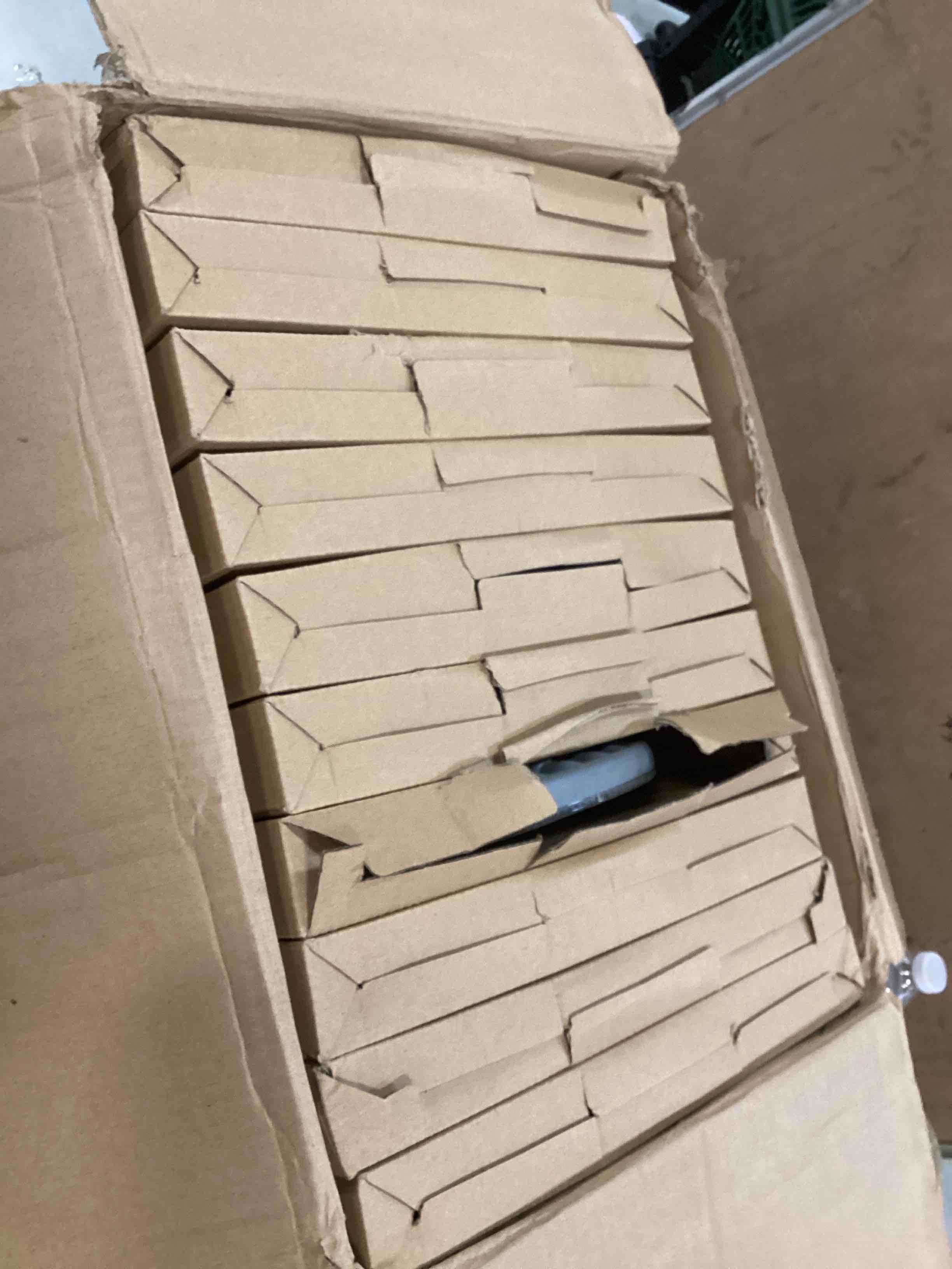 https://s3.amazonaws.com/lotting-images-prod/bidfta/PPE3461567_1751027774694.jpeg