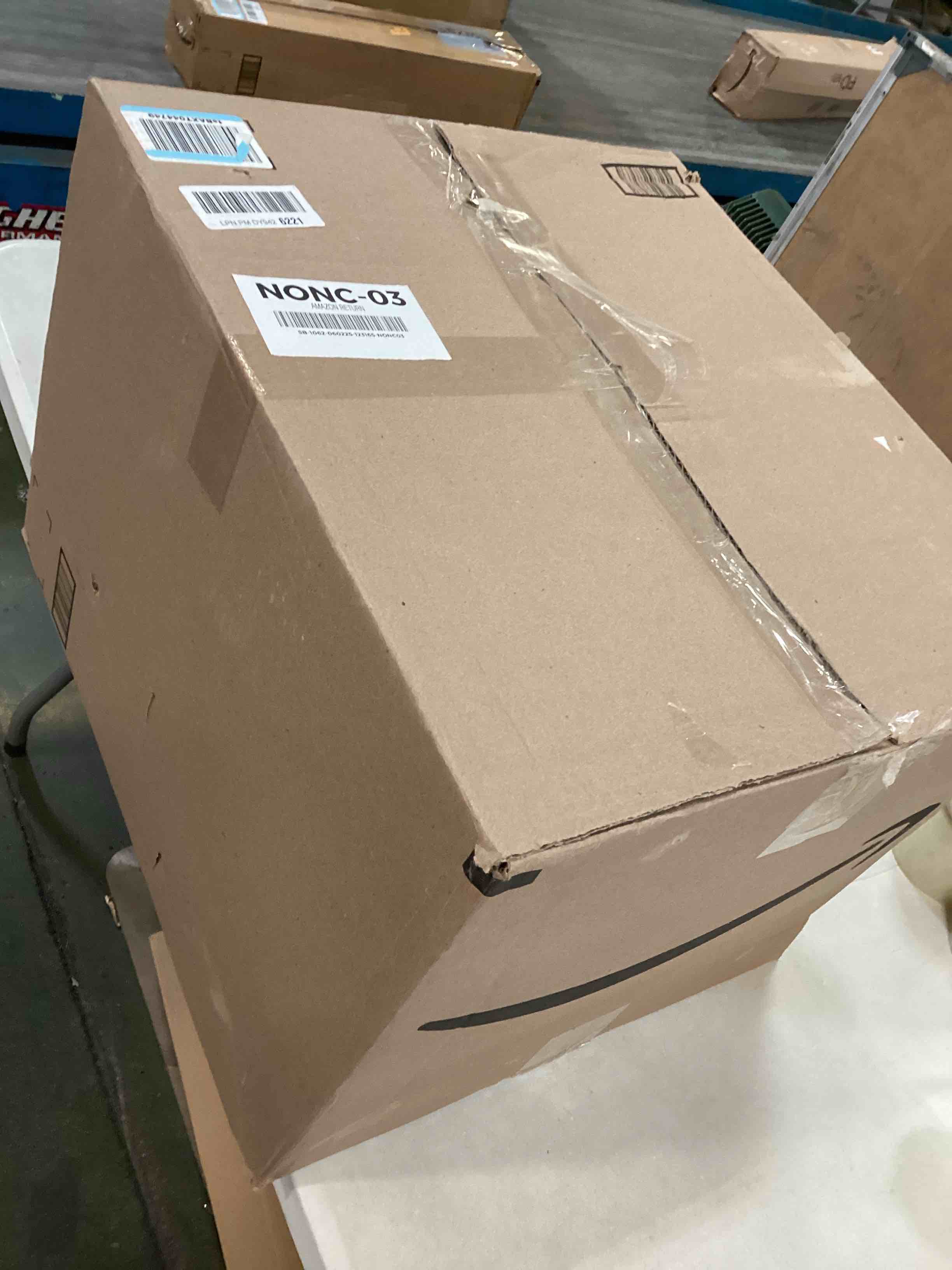 https://s3.amazonaws.com/lotting-images-prod/bidfta/PPE3461617_1751035254355.jpeg