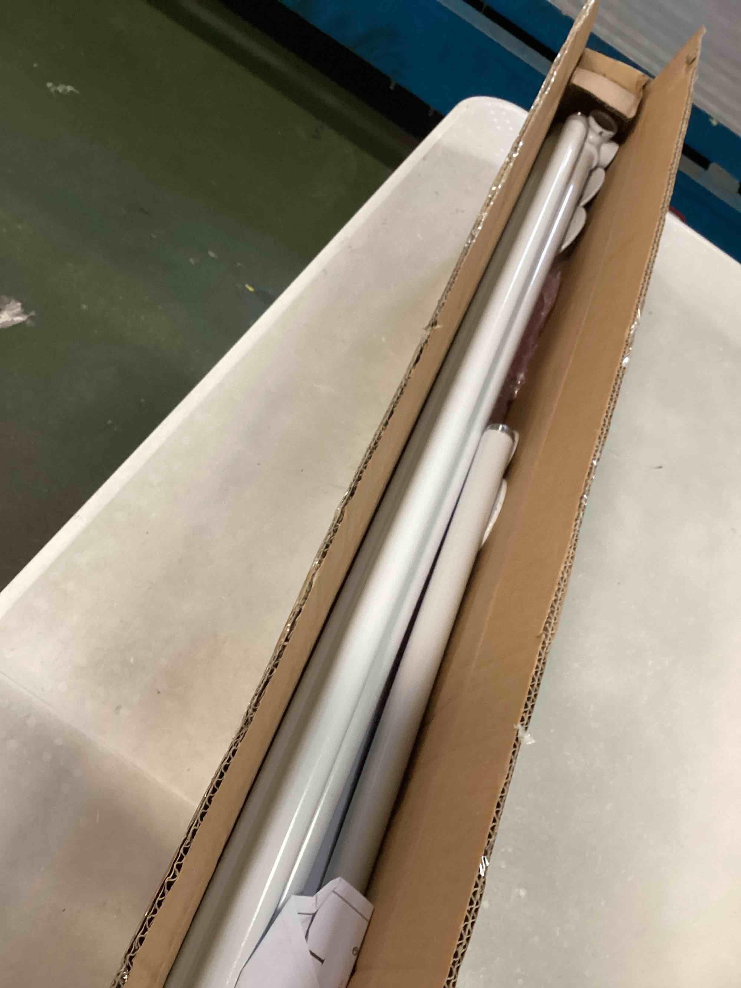 https://s3.amazonaws.com/lotting-images-prod/bidfta/PPE3461713_1751050474976.jpeg