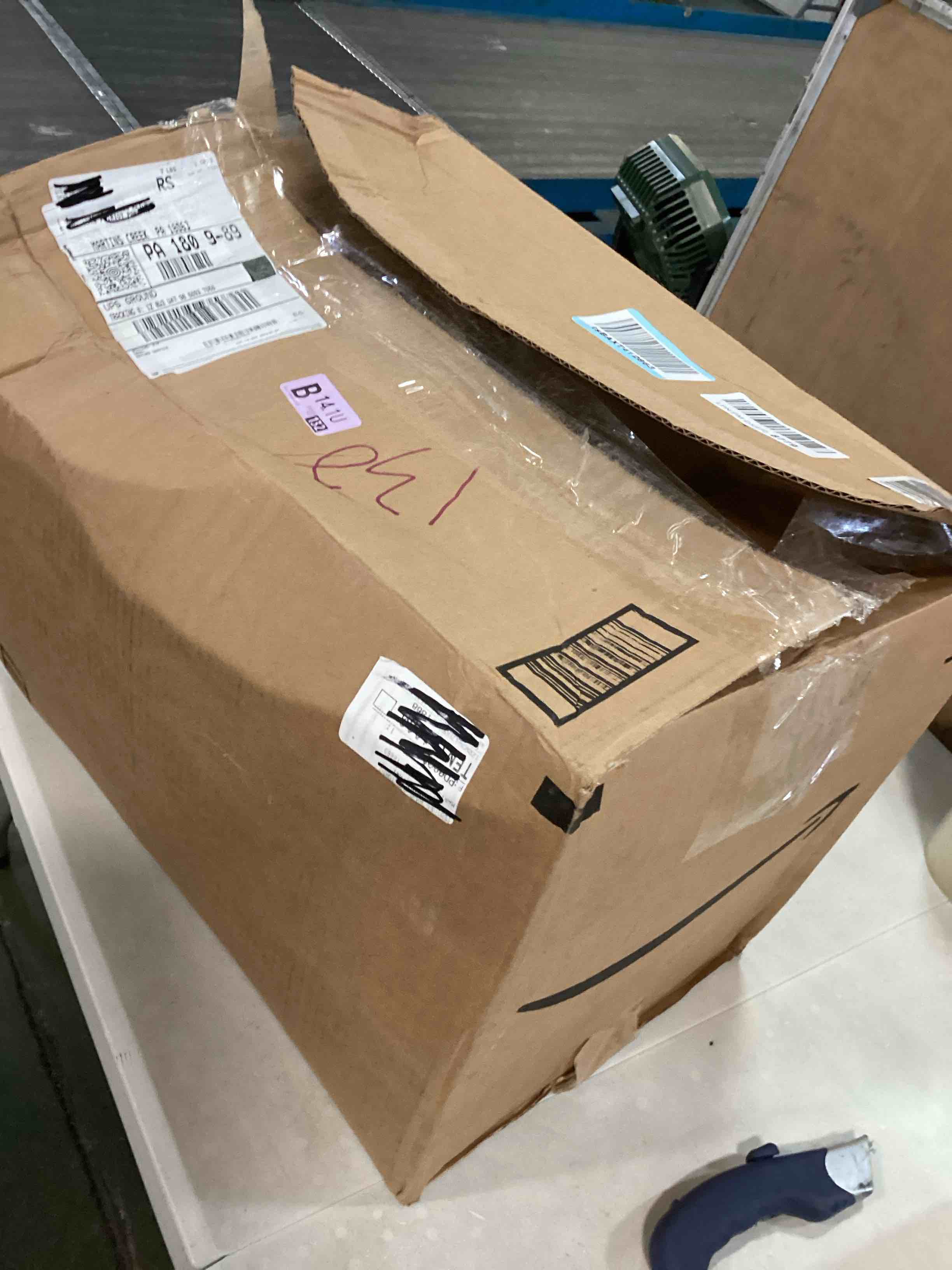 https://s3.amazonaws.com/lotting-images-prod/bidfta/PPE3461726_1751053352293.jpeg