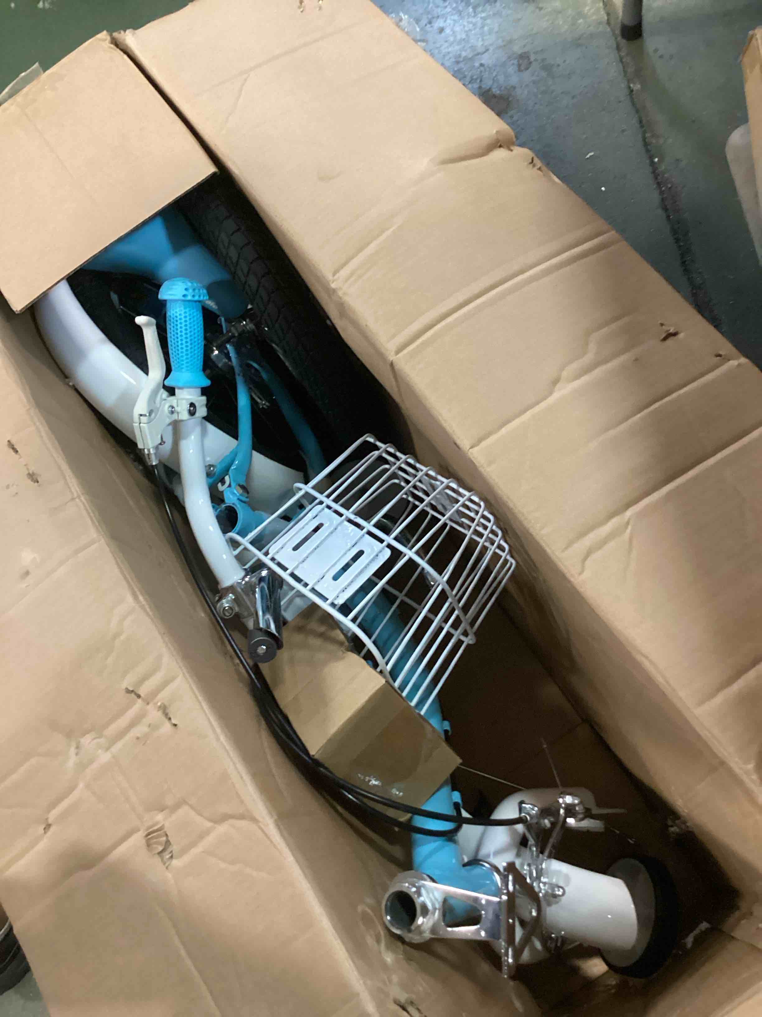 https://s3.amazonaws.com/lotting-images-prod/bidfta/PPE3461795_1751290484903.jpeg