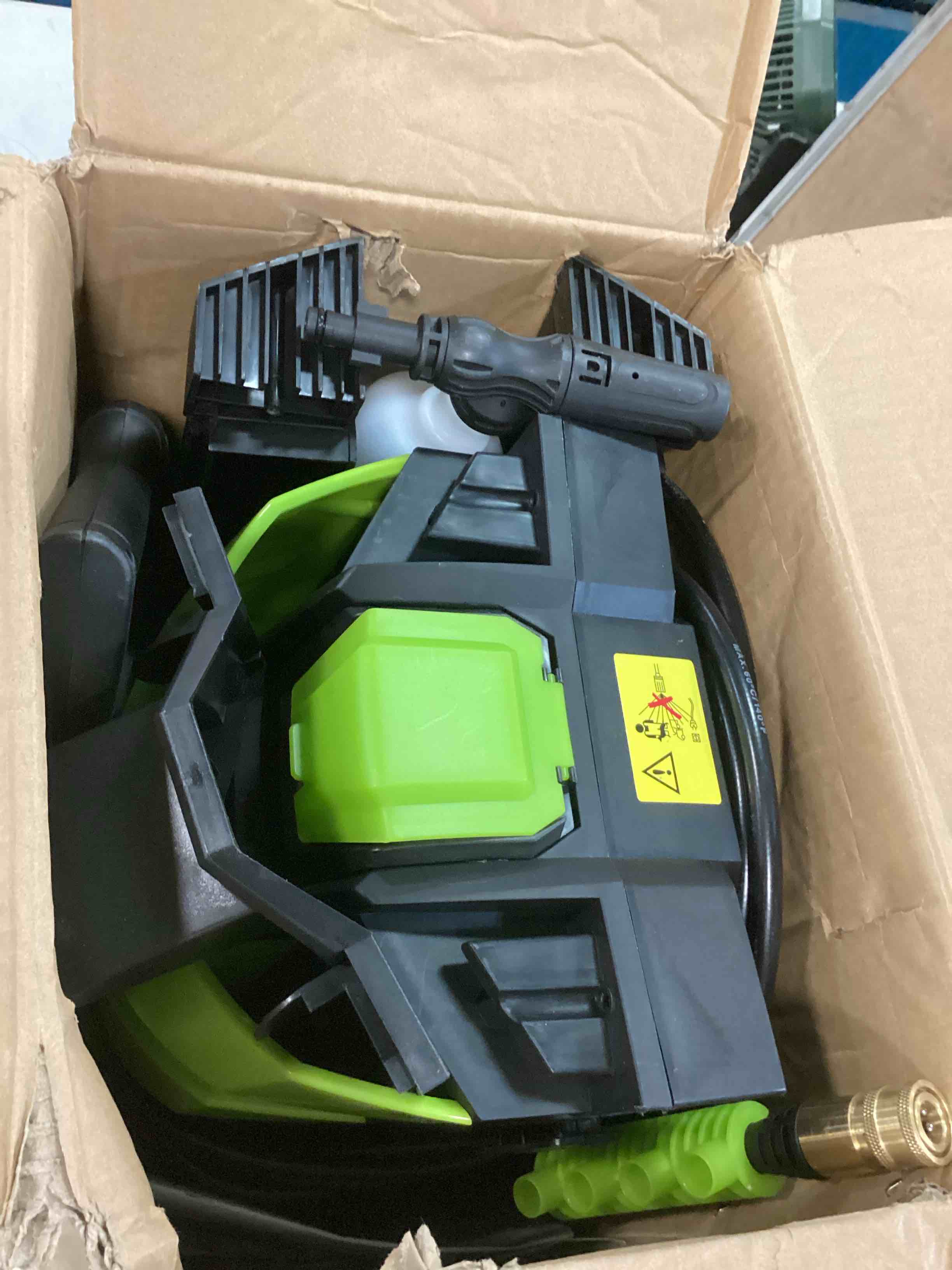 https://s3.amazonaws.com/lotting-images-prod/bidfta/PPE3461802_1751291388986.jpeg